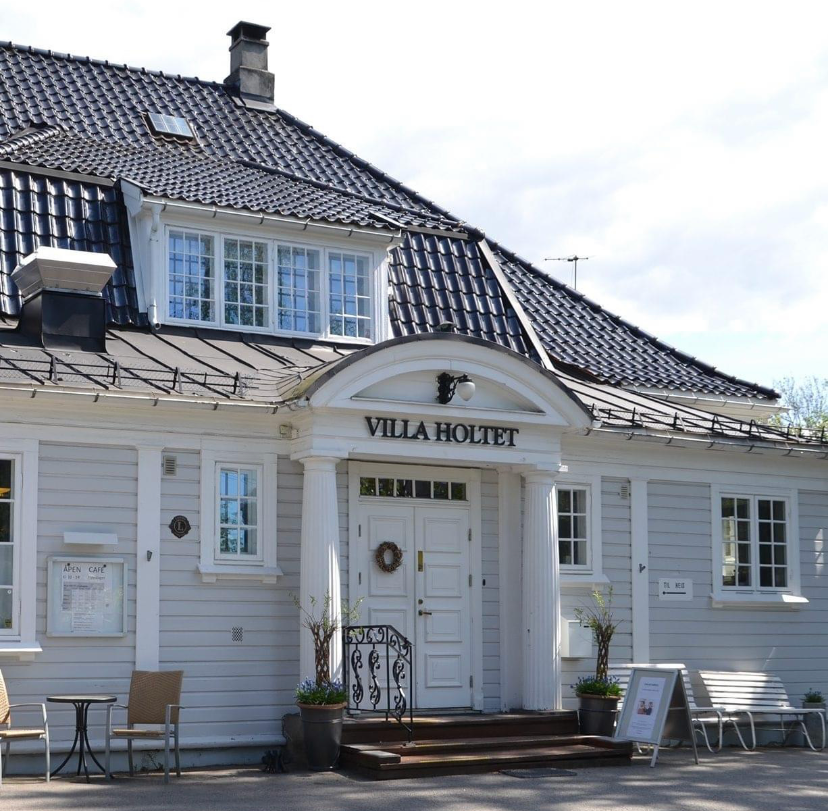 Villa Holtet – vakre lokaler med sjel på Bekkelaget, Nordstrand, ideelt for leie av lokale og arrangementer i Oslo, med plass til 60+ personer og fullt utstyrt kjøkken.