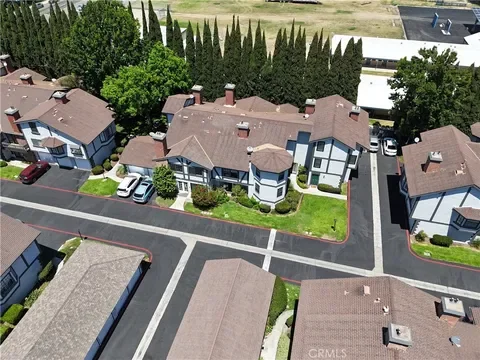 Cerritos Apts