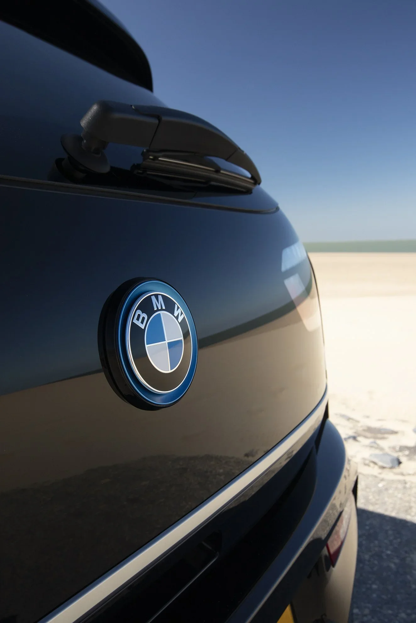 Claireonline-commissioned_BMWi3_ForTheOceans_L5572.webp