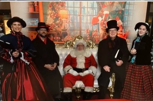 42nd Street Singers Caroling