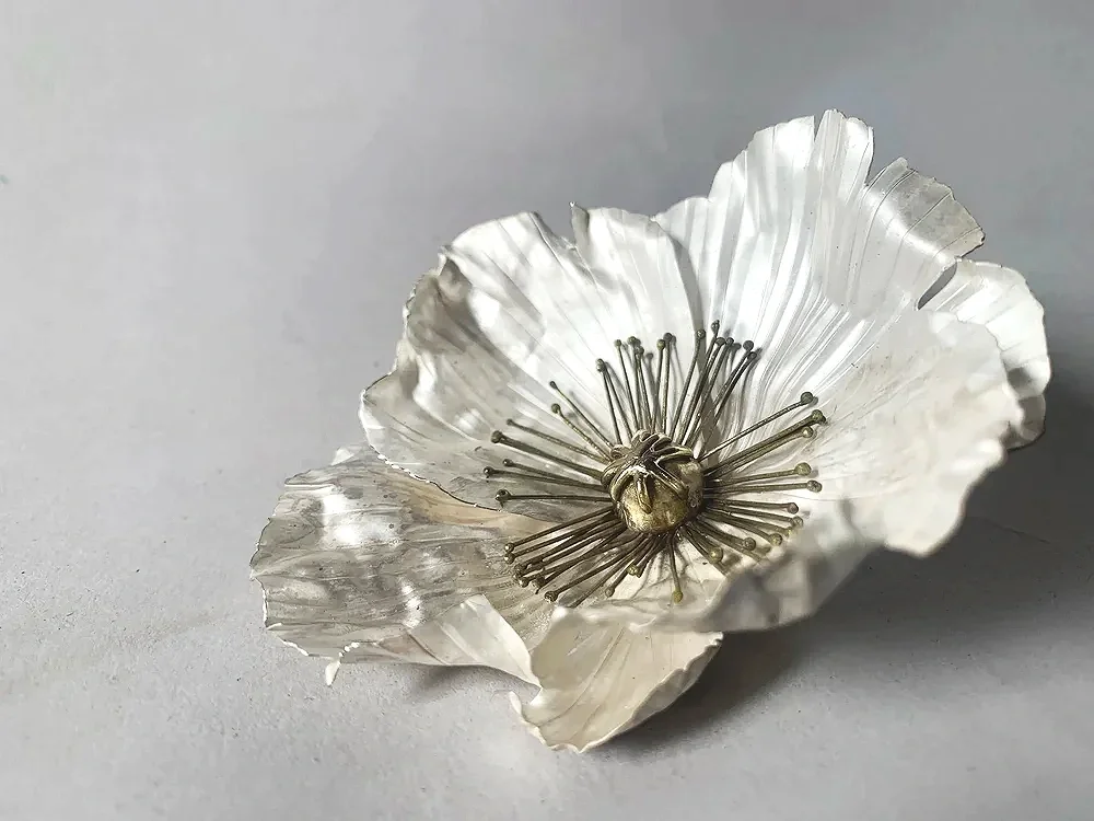 Papaver Brooch