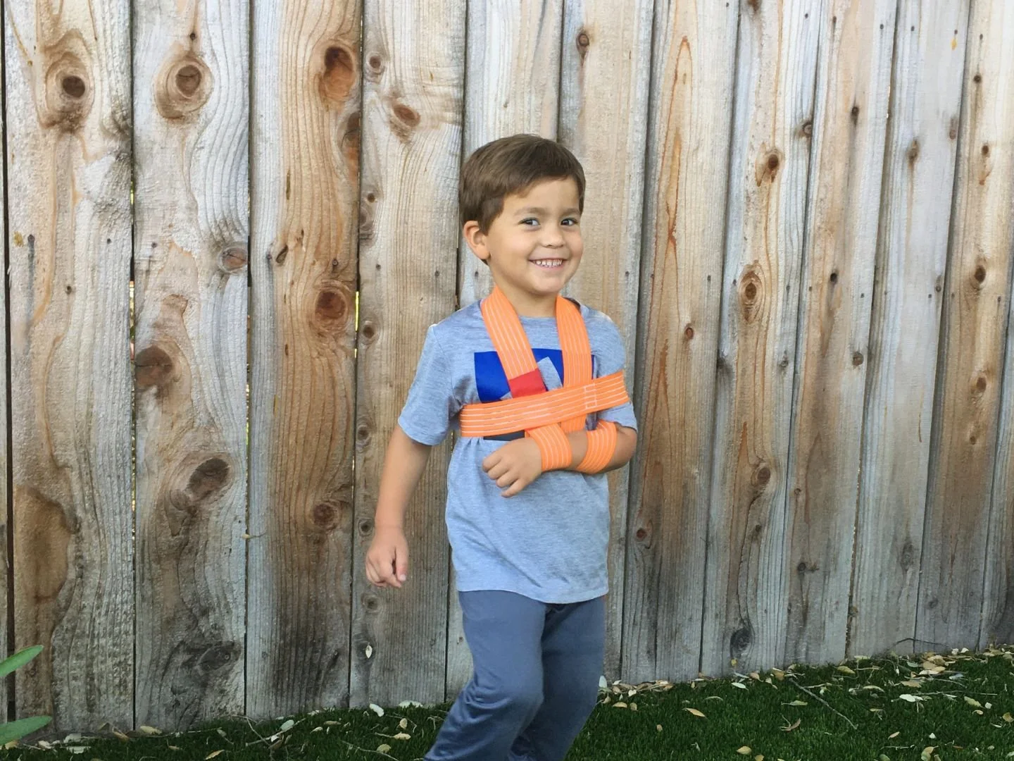 Slishman Pressure Wrap as Arm Sling – EMS Immobilization Application.jpg