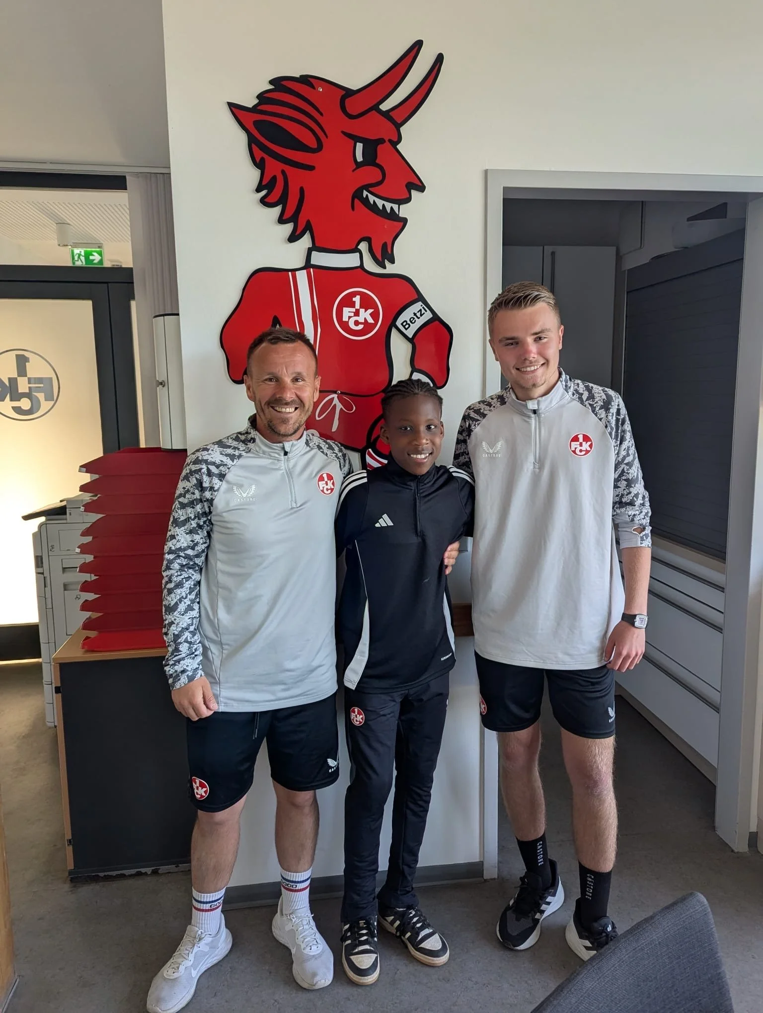 Jomi Osho - Training at FC Kaiserslautern