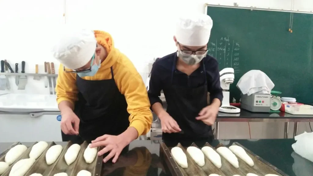 Toan-a-vocational-training-session-3.webp