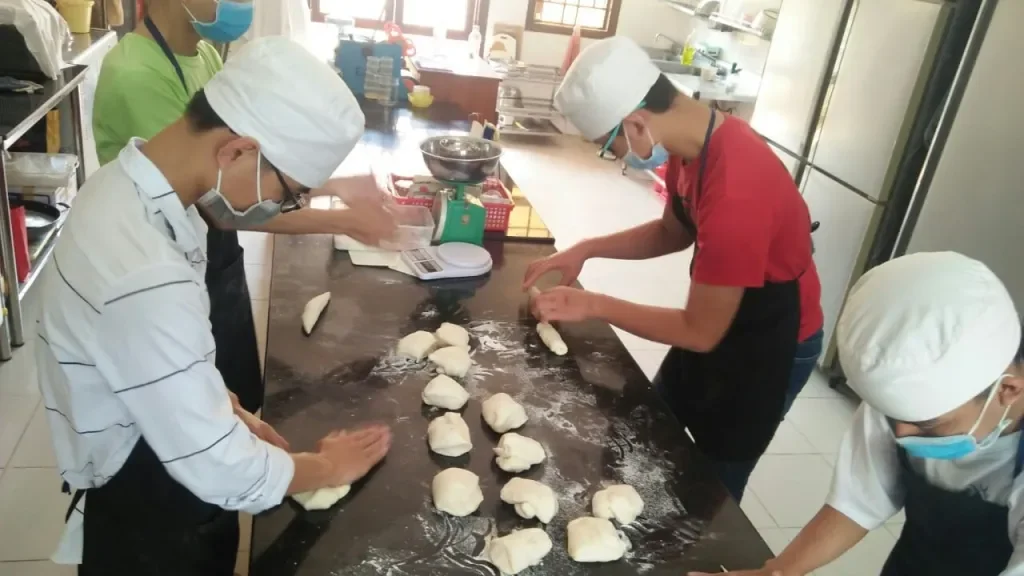 Toan-a-vocational-training-session-1.webp