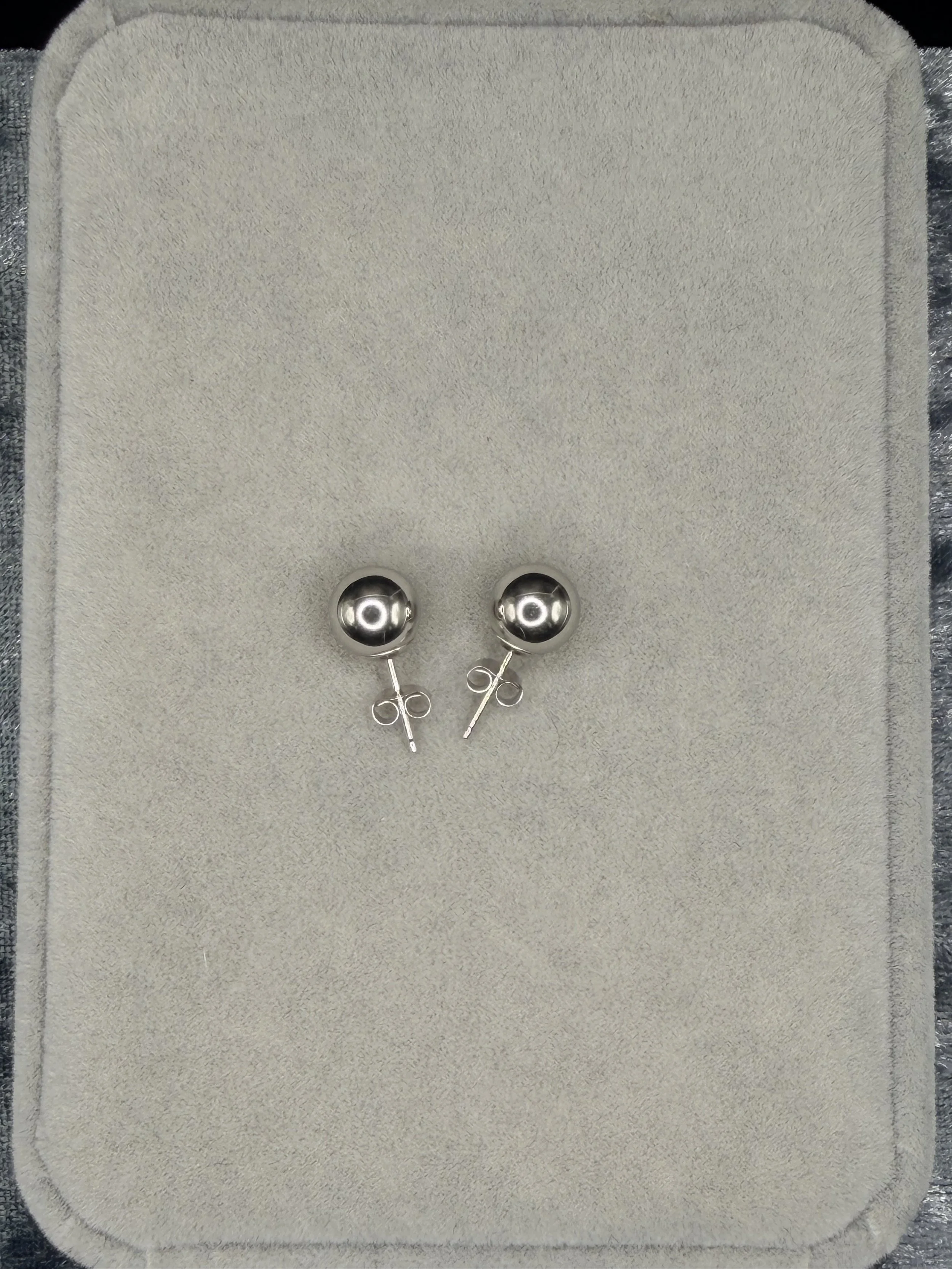 Silver Ball Backs.jpeg