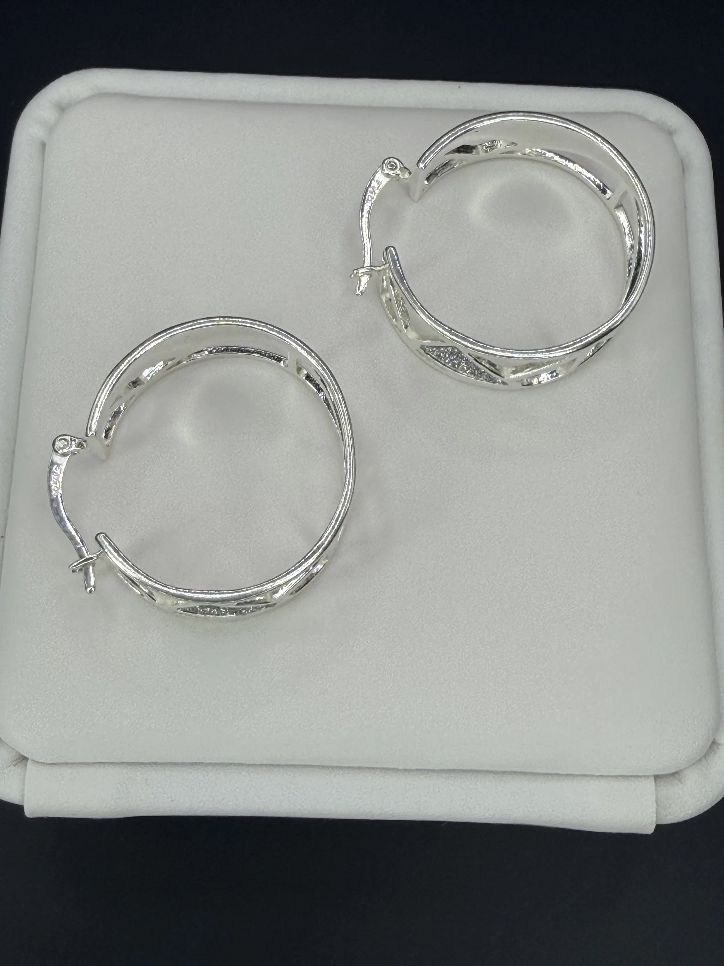 Polished Fabric Glitter Hoop Side.jpeg