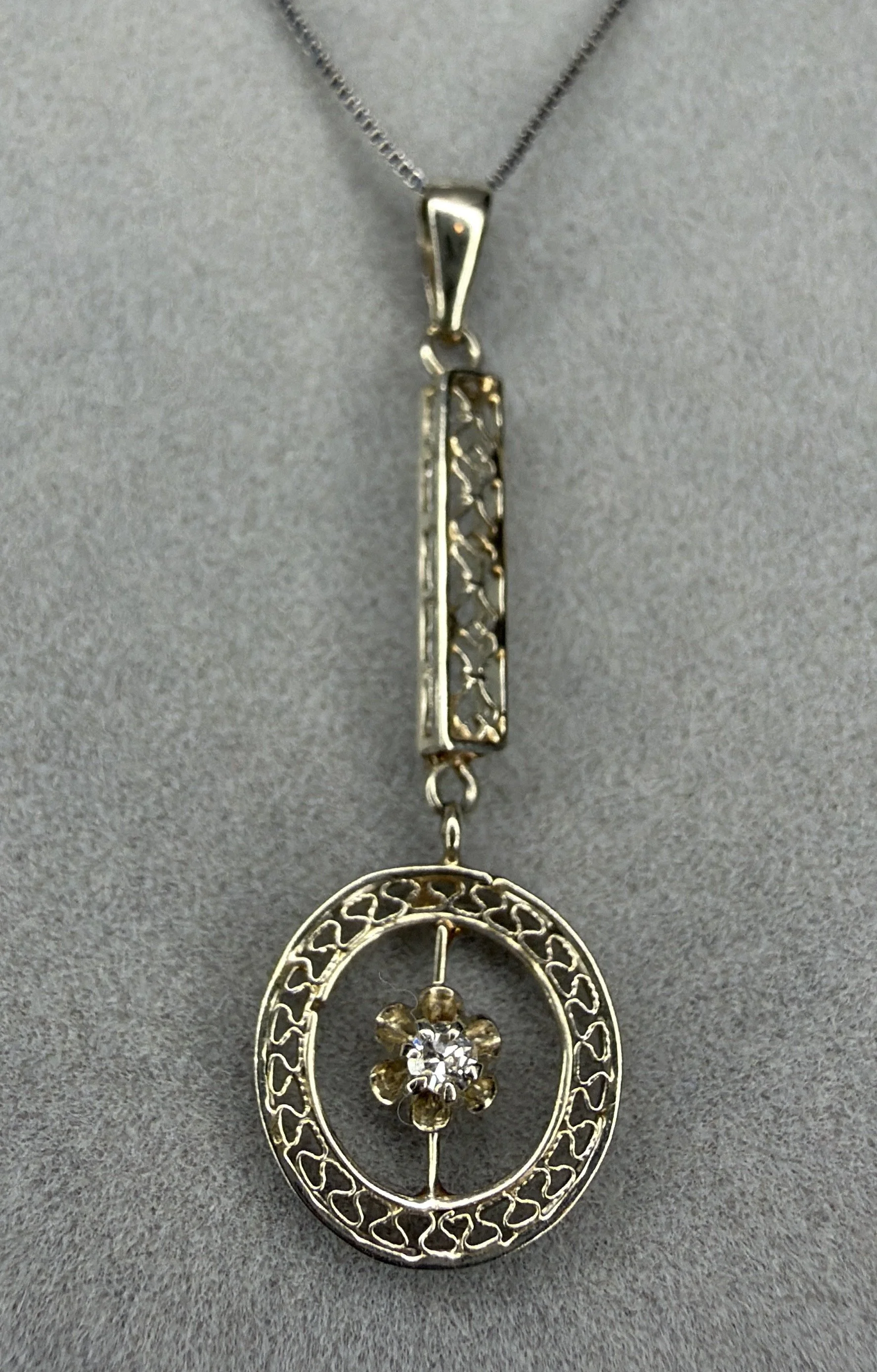 Lavalier Zoom Re.jpeg