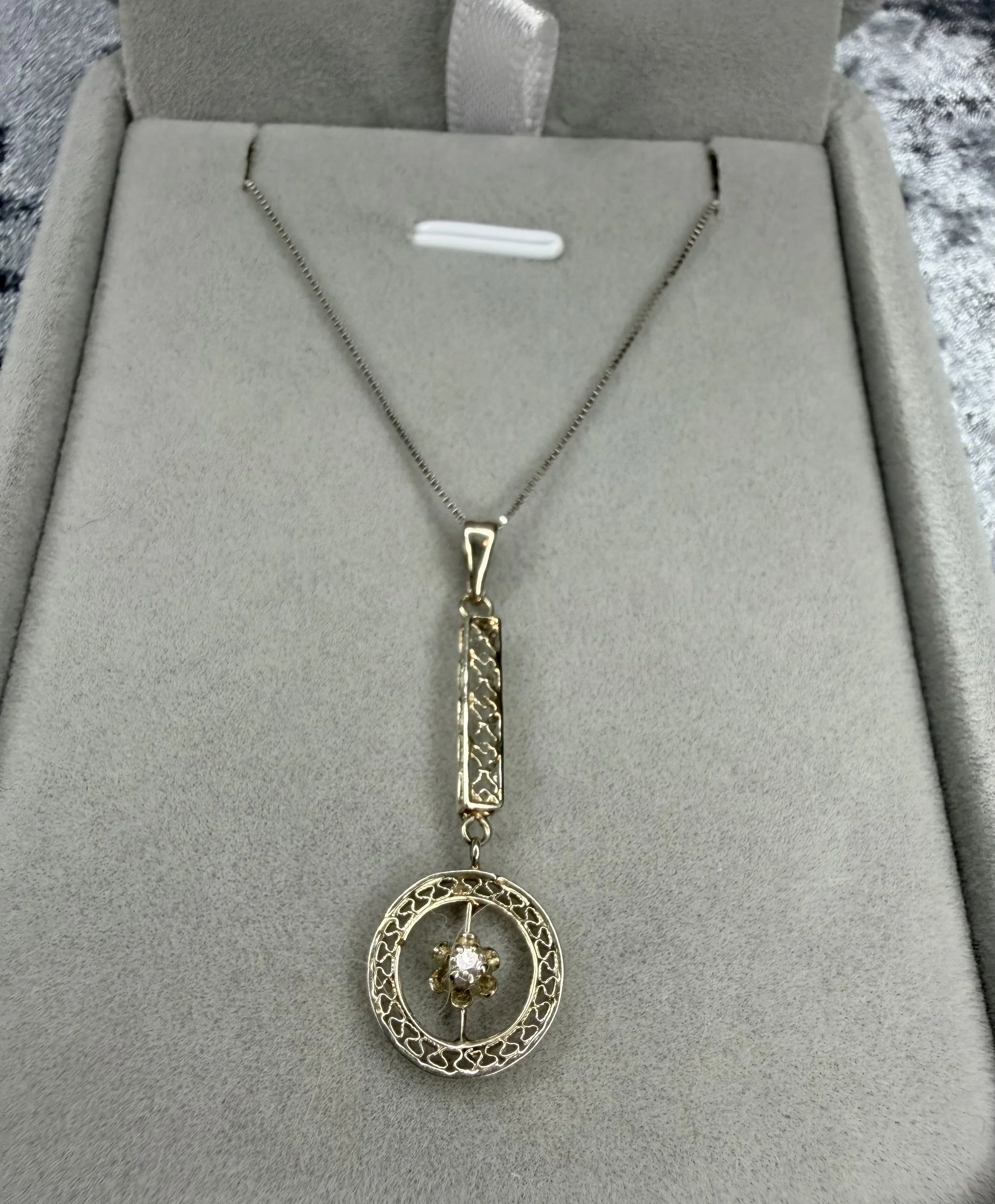 VINTAGE 10kt White Gold Lavalier Necklace