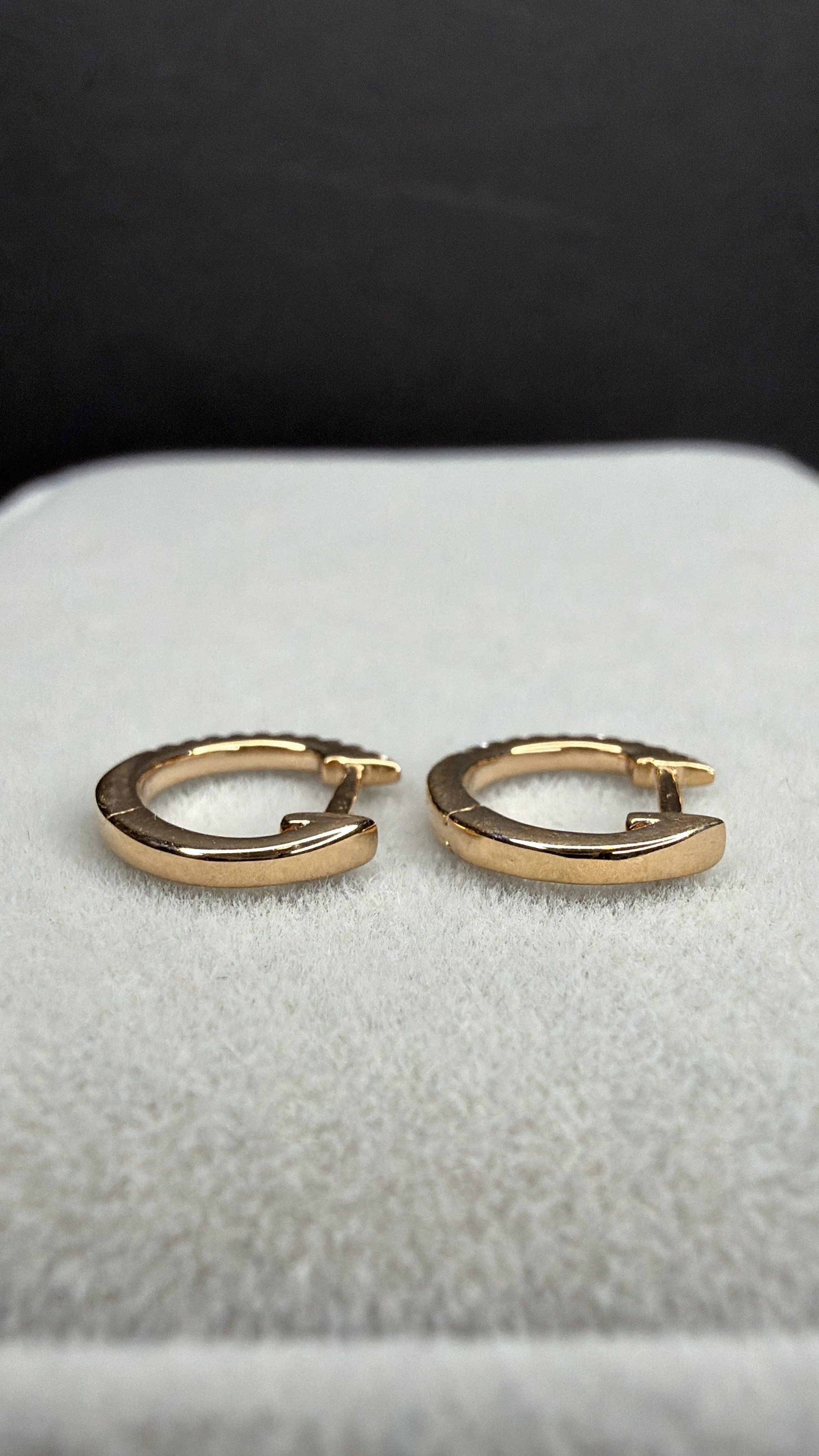 Rose Huggie Smooth.jpeg