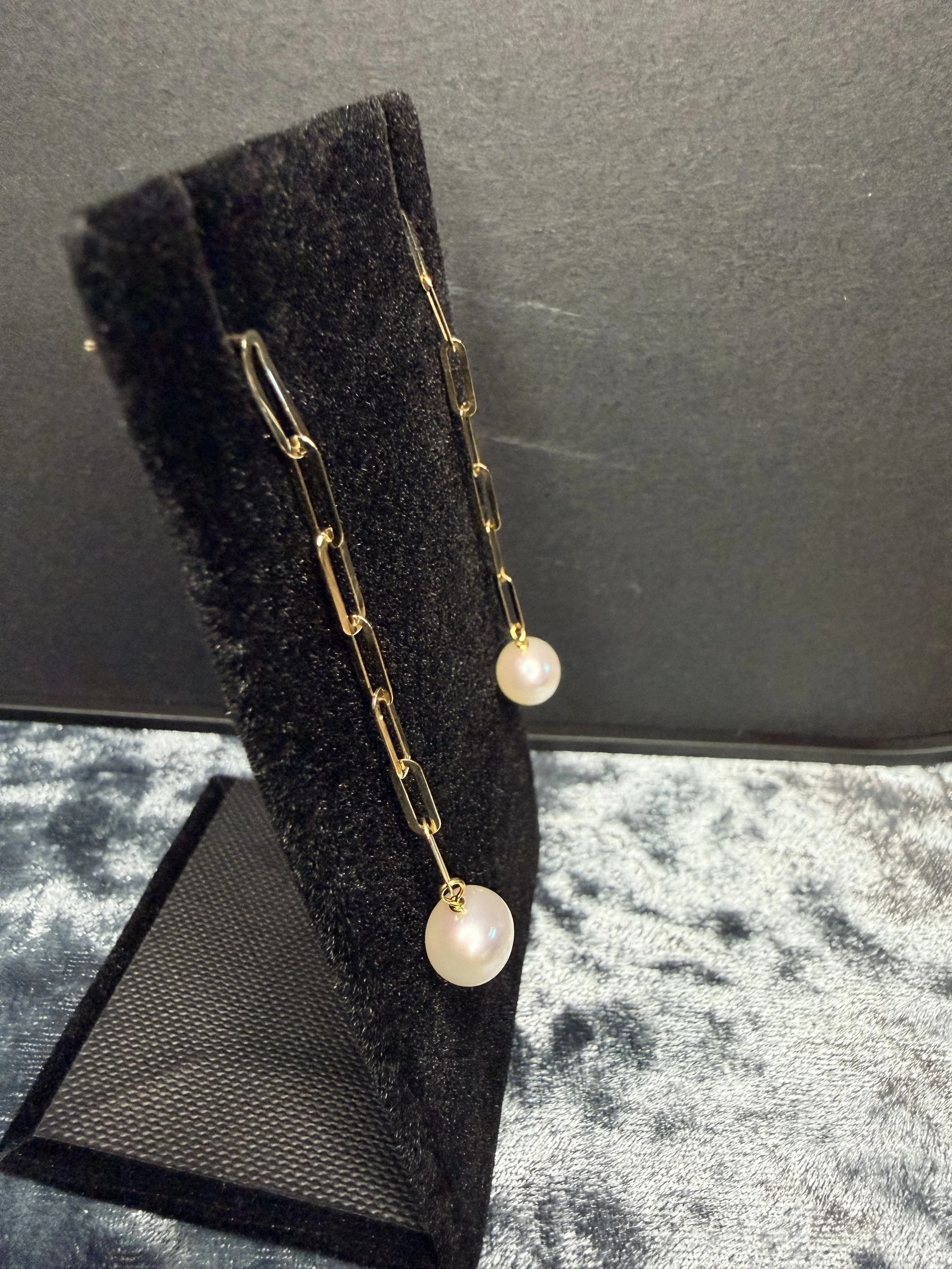 Chain Pearl Side1.jpeg