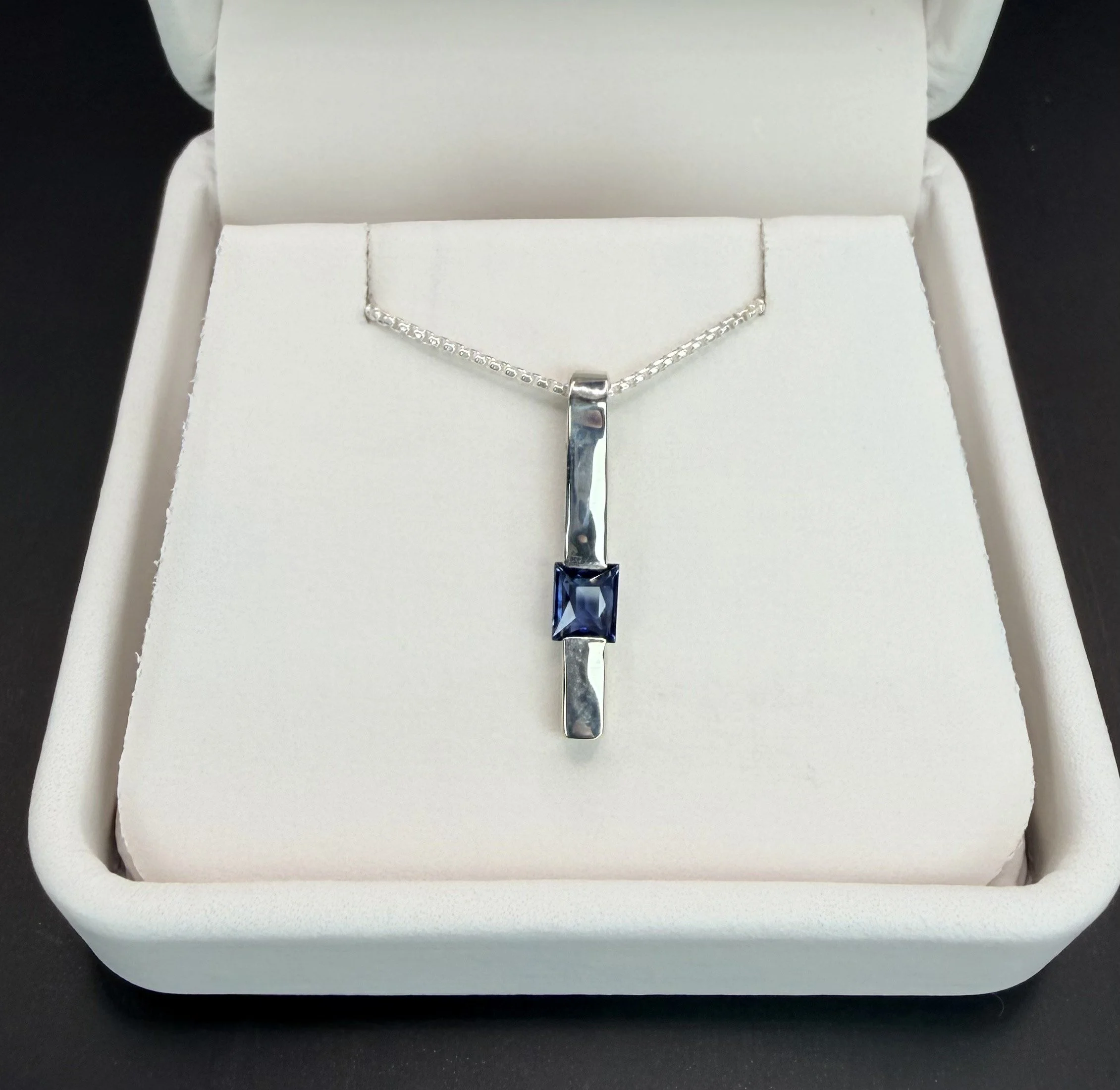 Med Sapph Close.jpeg