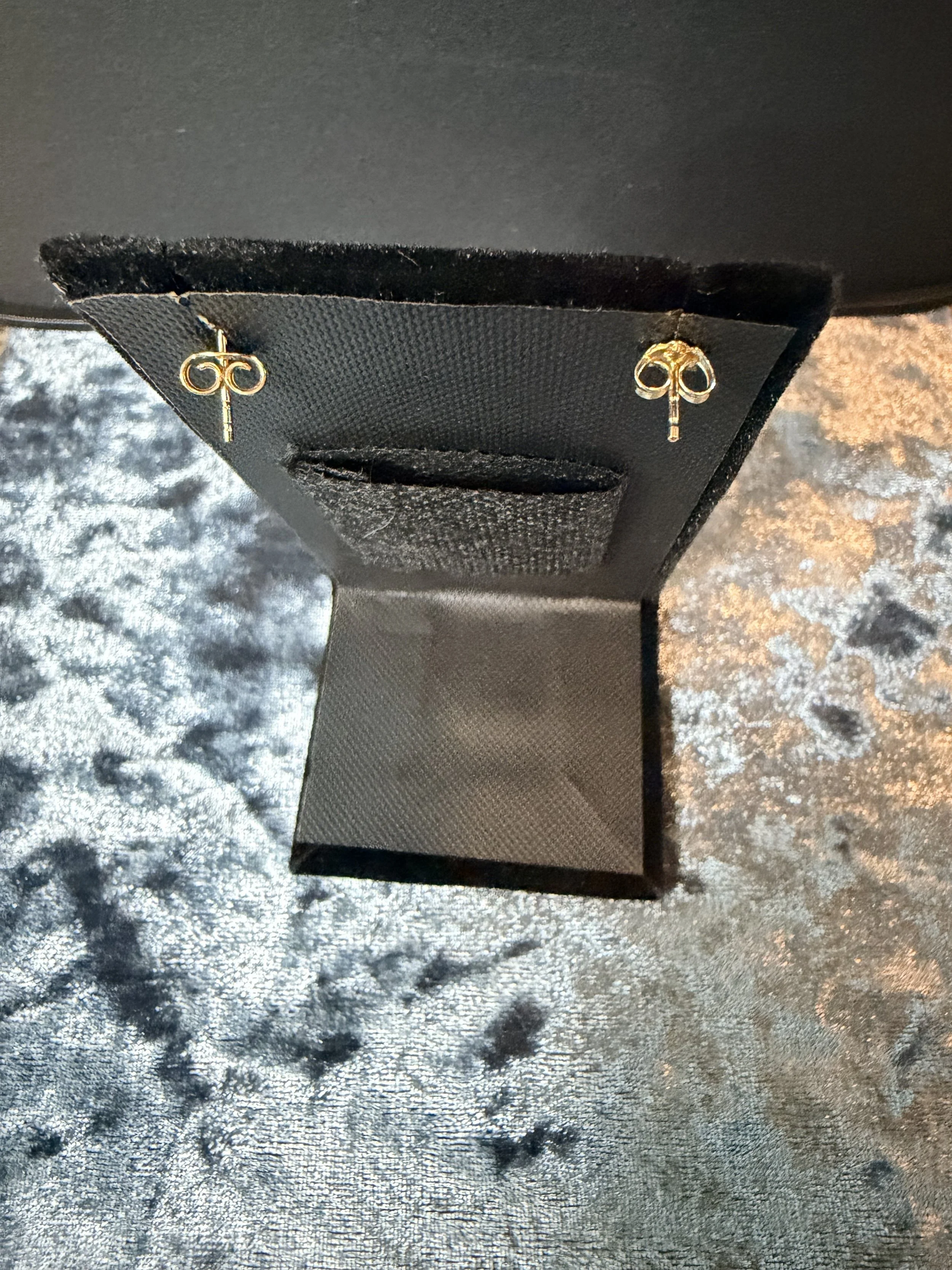 Chain Pearl Back.jpeg