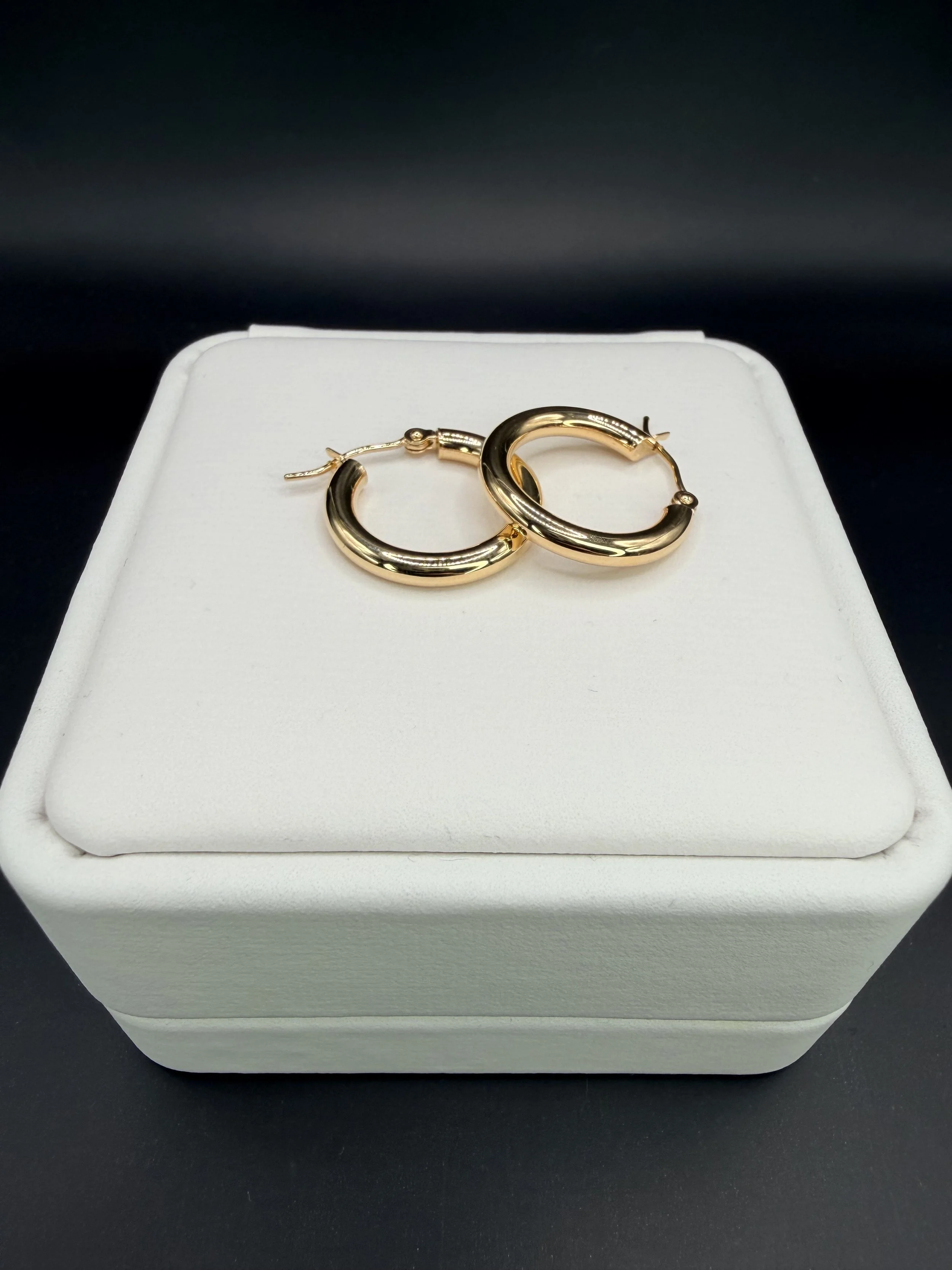 14kt Yellow Italian Gold Hollow Hoops
