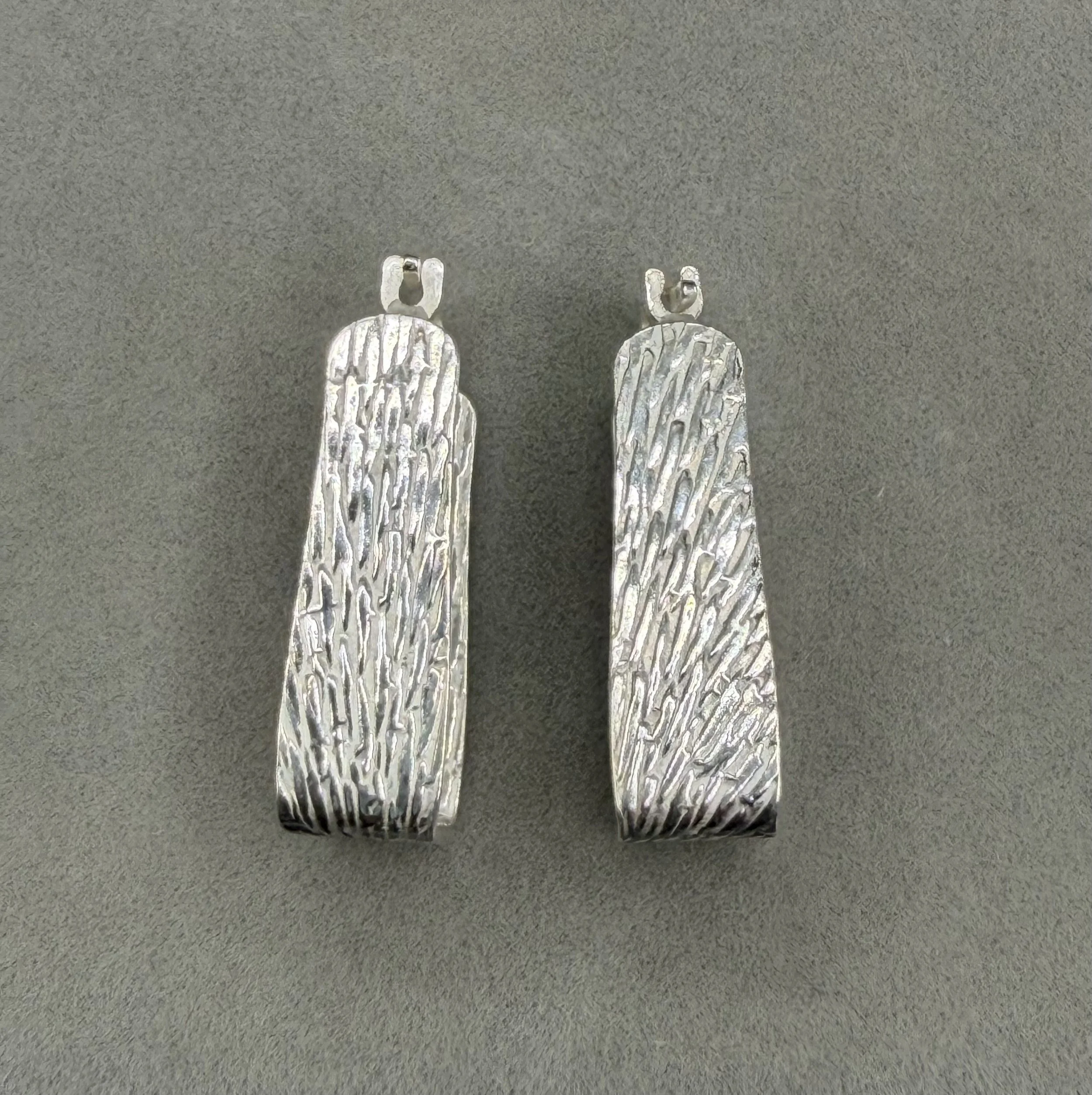 Square Hoop Lay Back.jpeg