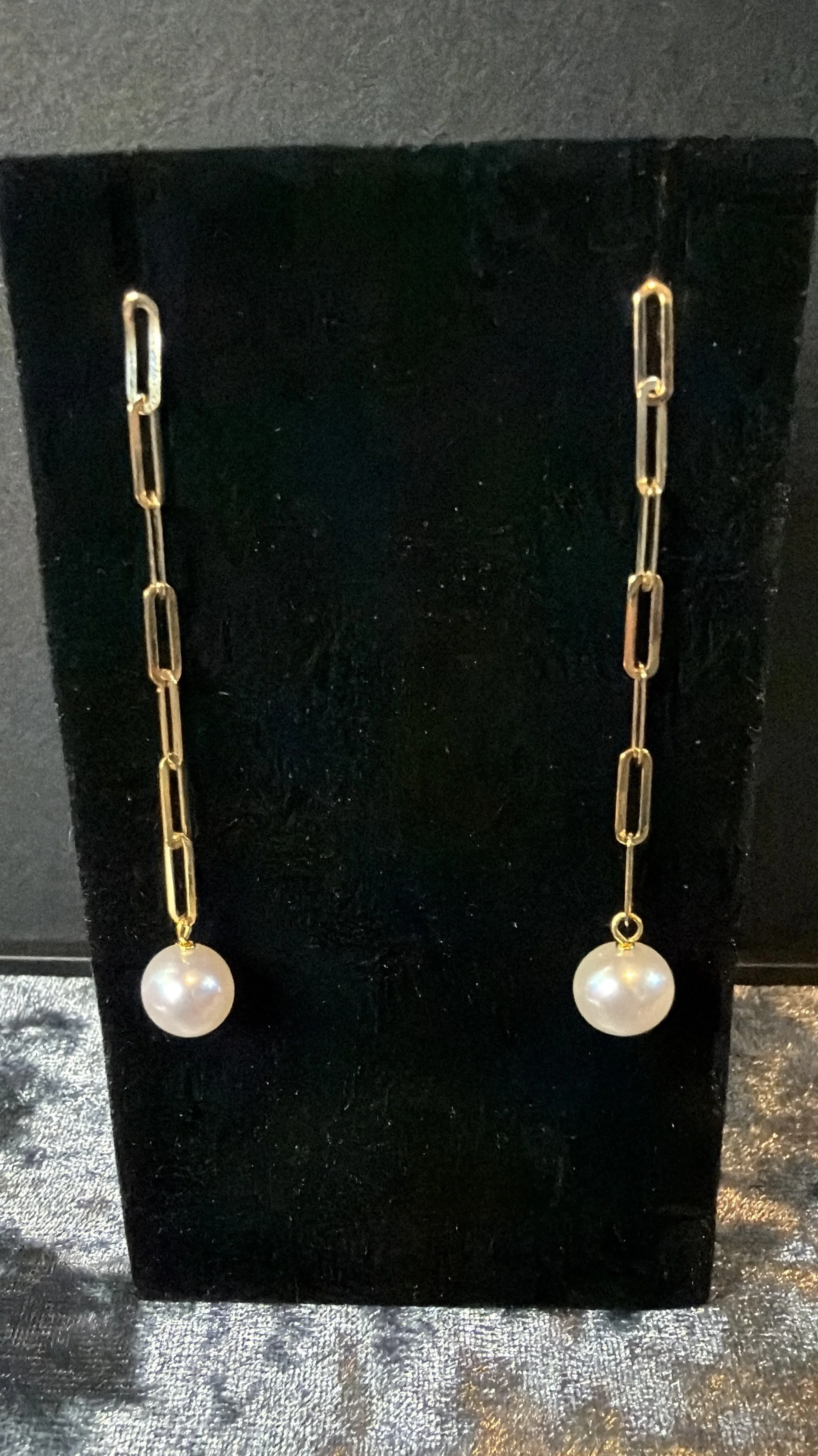 Chain Pearl Zoom.jpeg