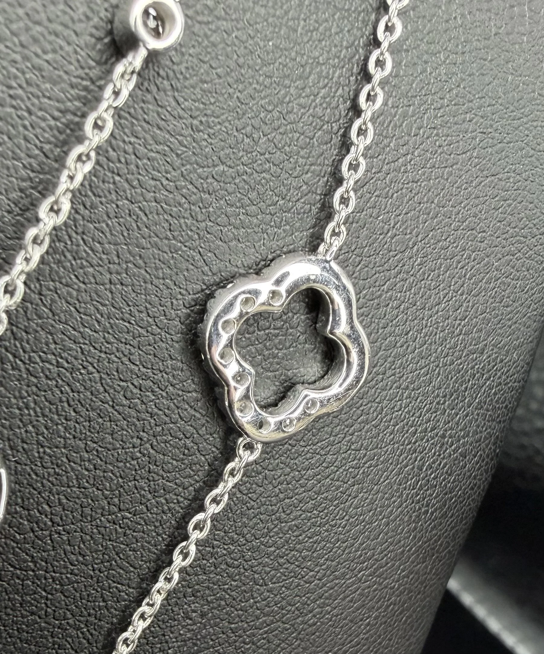 Triple Strand Back Clover.jpeg