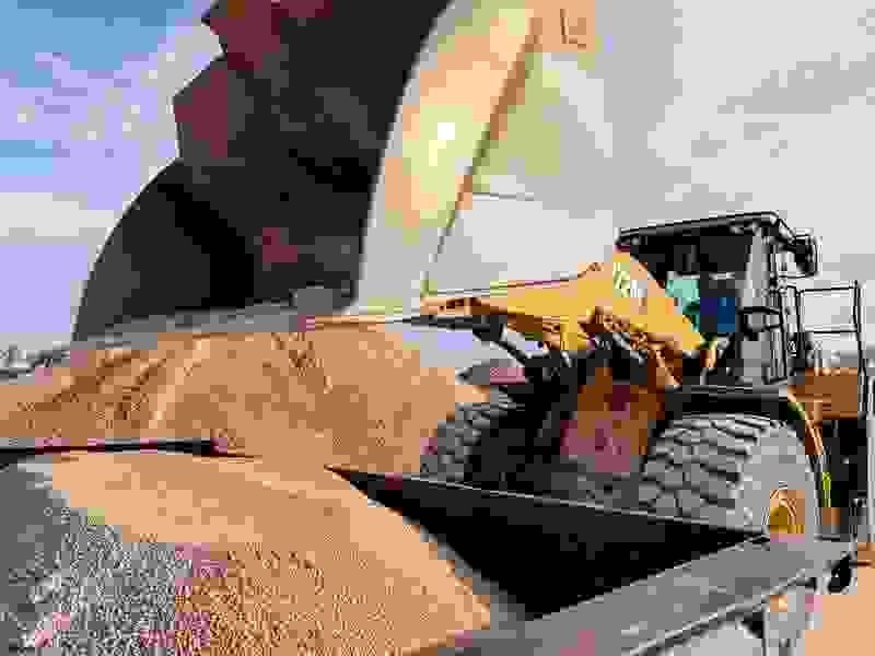 BigDeckBsi gADuesctkisn  ATuesxtaisn  eTxecxaavsa teoxrc asviatteo rp rseipt ed epcrke pf oduencdka tfioounn dwaotrikon workBigDecks Austin Texas deck construction materials delivery and site preparation