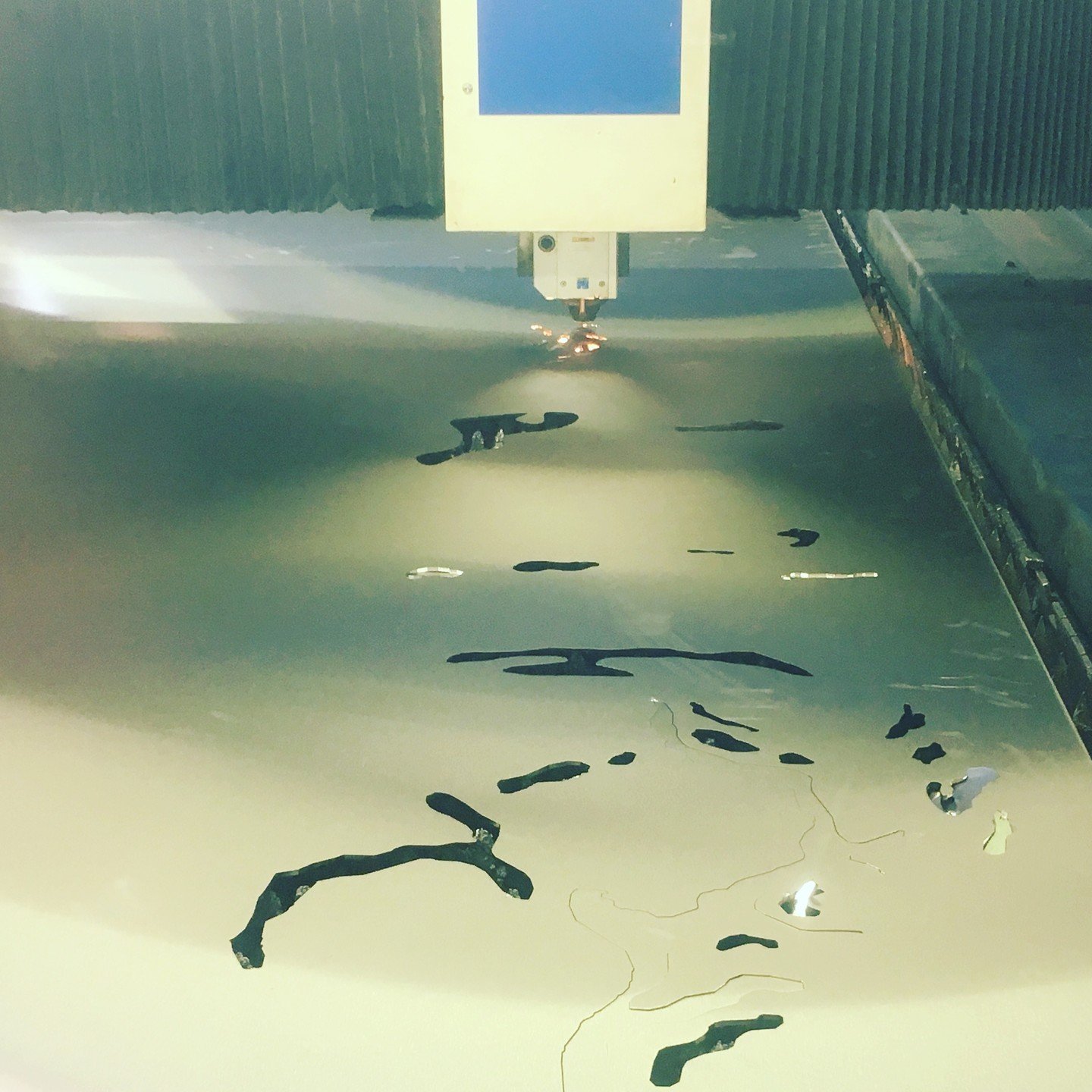 Altocumulus By Zoe Lynch part of the University of Hertfordshire collection. Birch Engineering Sculpture Award Prize. #stainlesssteelsculpture #Birchsculptureaward #uohartssculpture #britishmanufactured #awardwinning