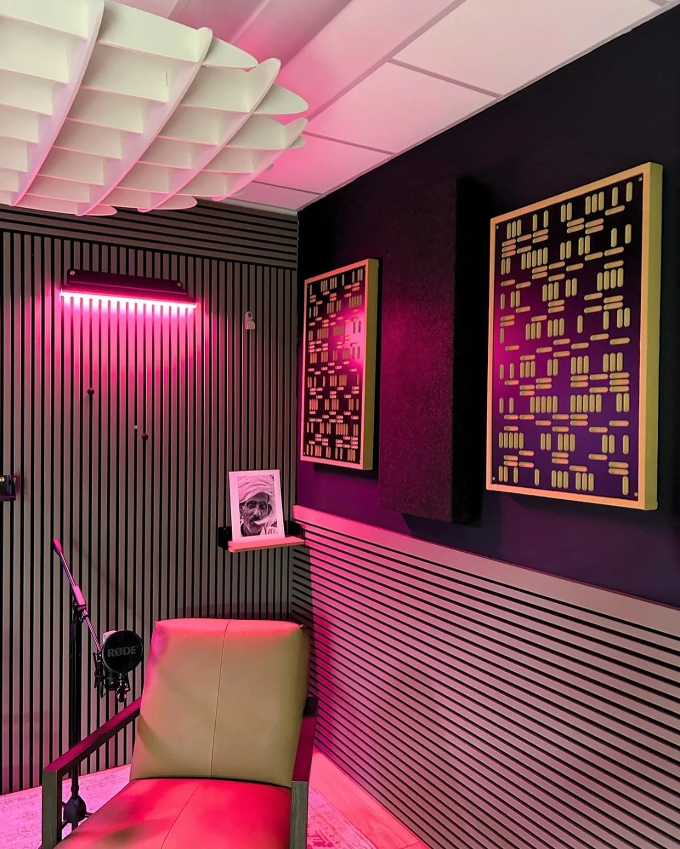 What does it really take to start a podcast? 🎙️

✅ Good audio (not just AirPods)
✅ A sound controlled space (not your echo-y living room)
✅ Proper lighting + video setup (because clips = growth)
✅ And a setup that makes you feel confident showing up