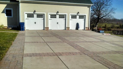 Decorative concrete driveway design