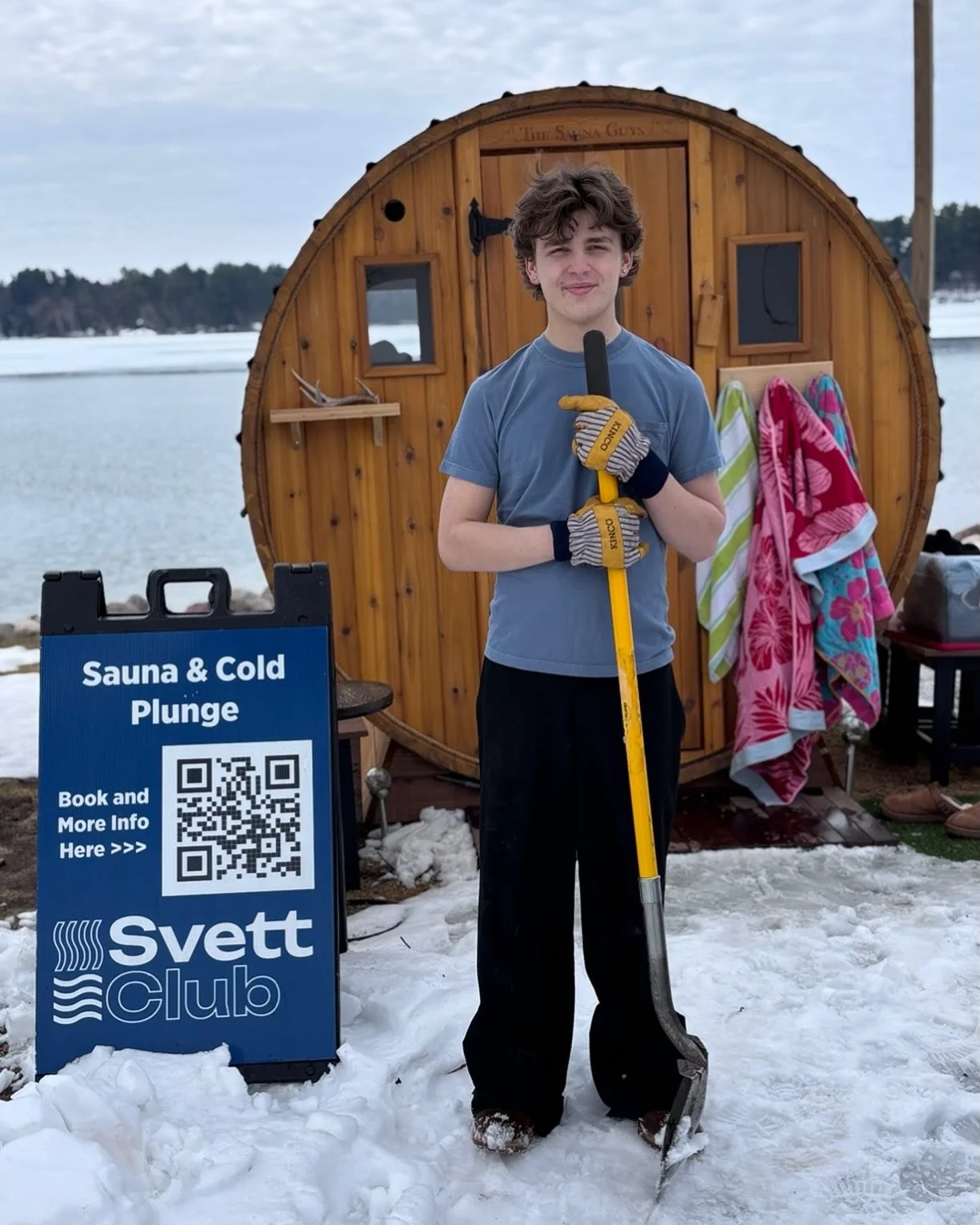 Torin appreciation post! When Torin isn't serving up delicious food at the ICC, he's hard at work prepping the sauna. 

Wether it's sunny or snowing, Torin's there with a smile, maintaining the ice hole, cleaning the benches, or walking guests though