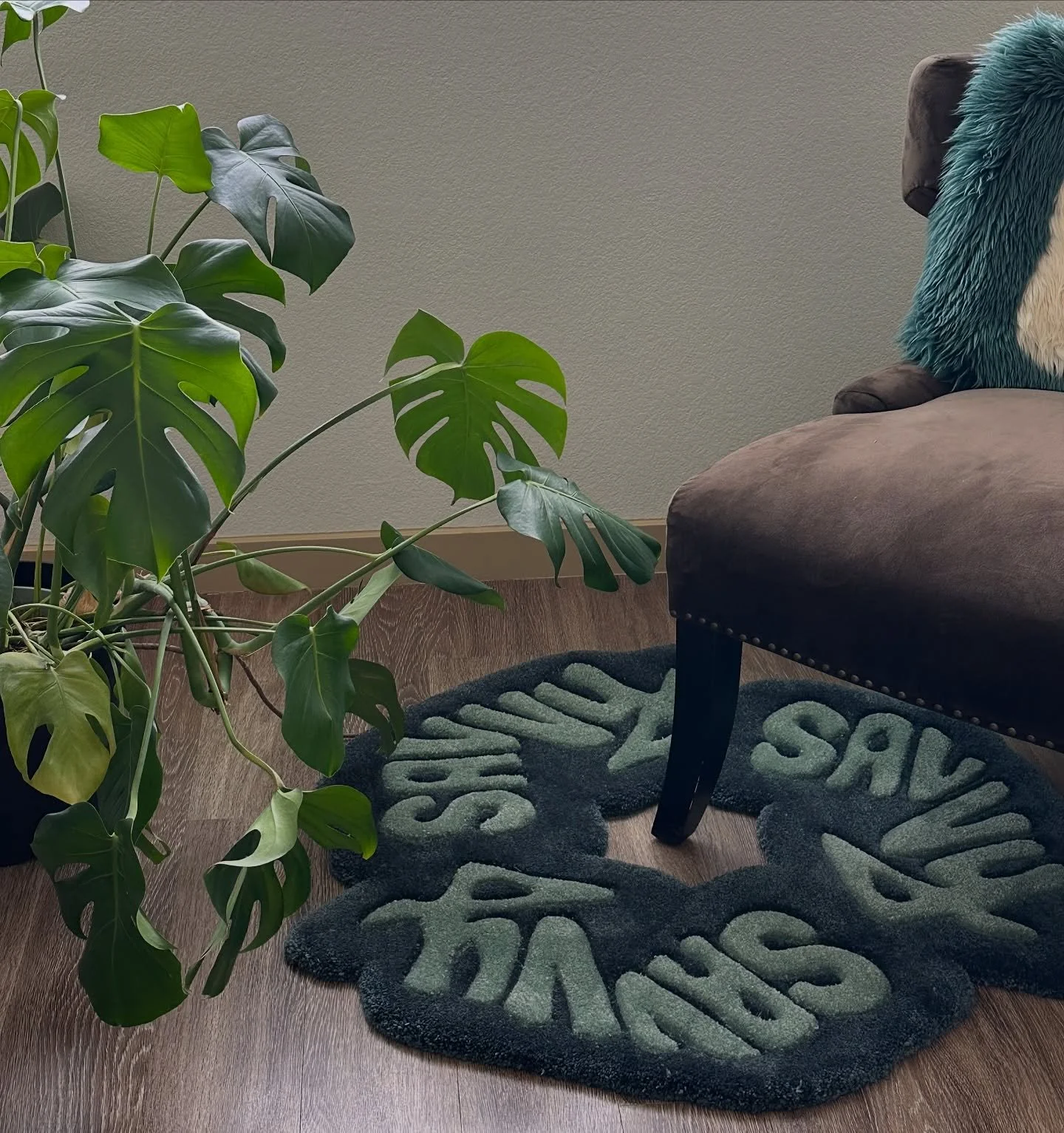 @savvybysavvy 🤝 @rugtalk.shop 

shop upcycled &amp; shop custom

enjoy ♻️

commissions open

#rugshop #upcycle #customrug #rugtalk #savvybysavvy