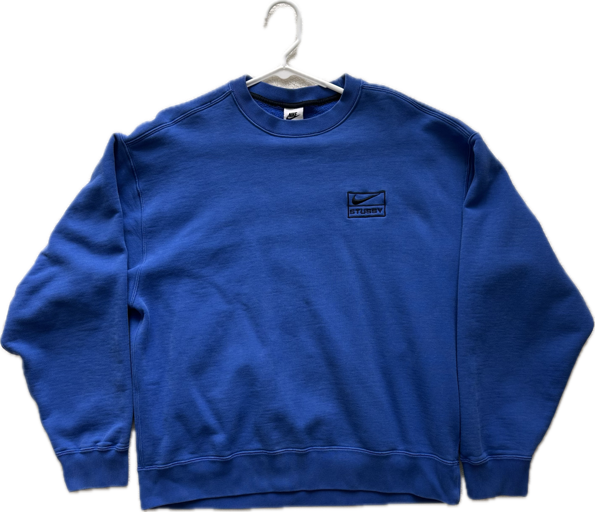 stüssy nike crewneck