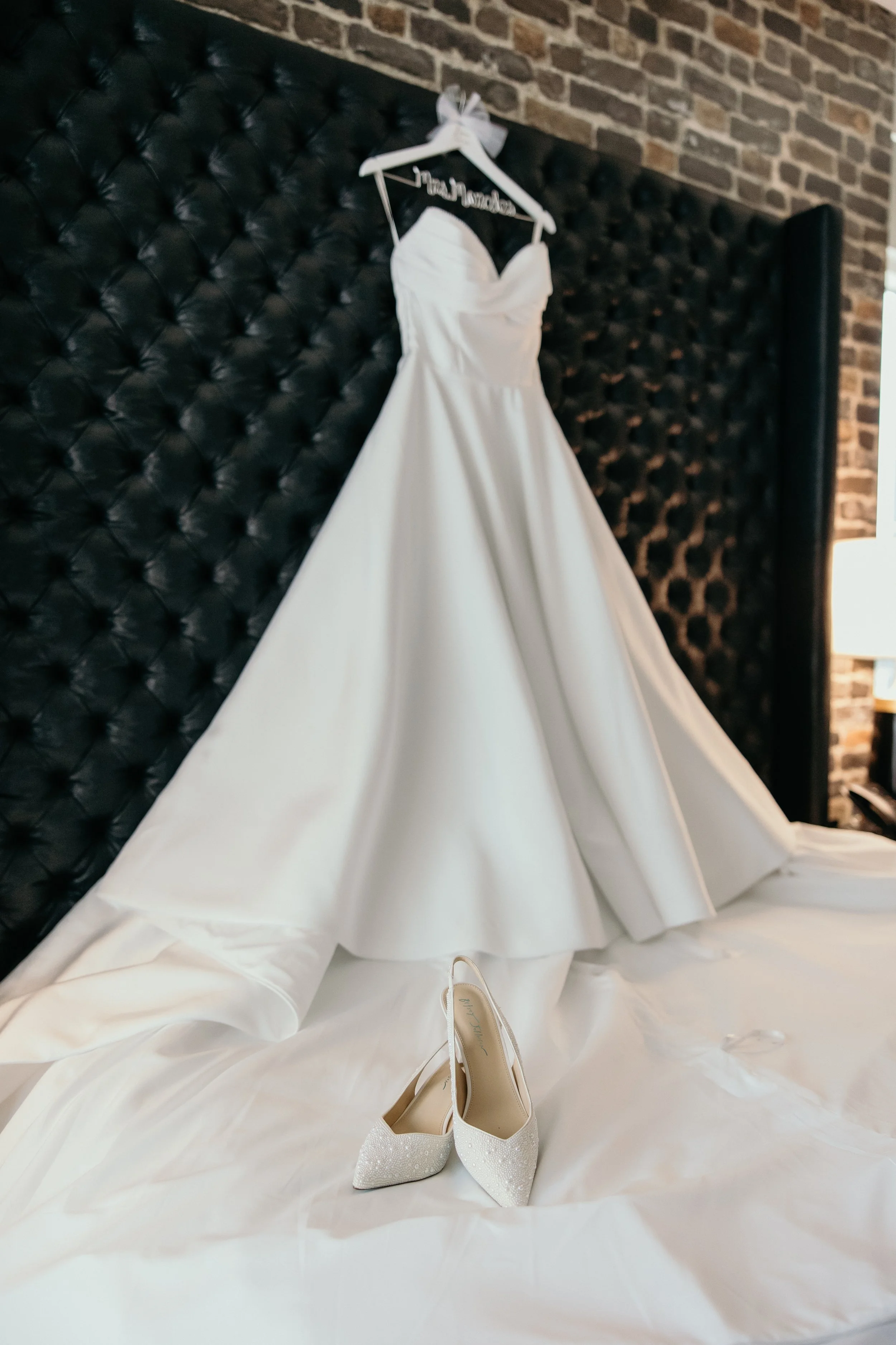 Lauren+Cameron_AJ_Wedding008.jpg