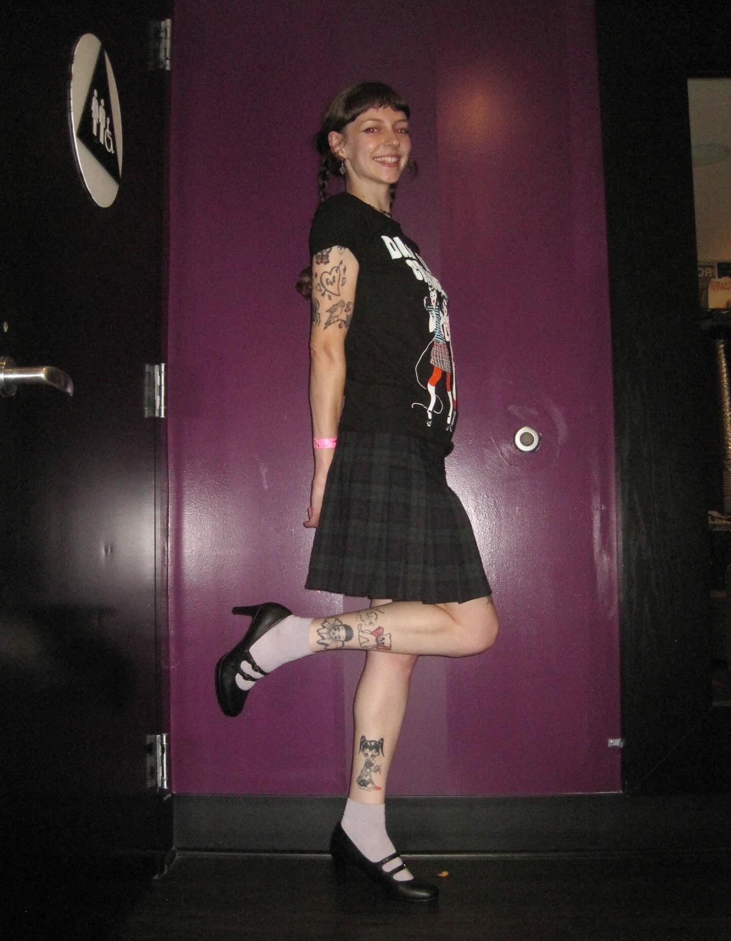 running it up next friday with our lovely past tour mate @goldsoundz_ !! she just released a wonderful EP and we&rsquo;ll be doing a stripped back set 🩷✨ c ya there