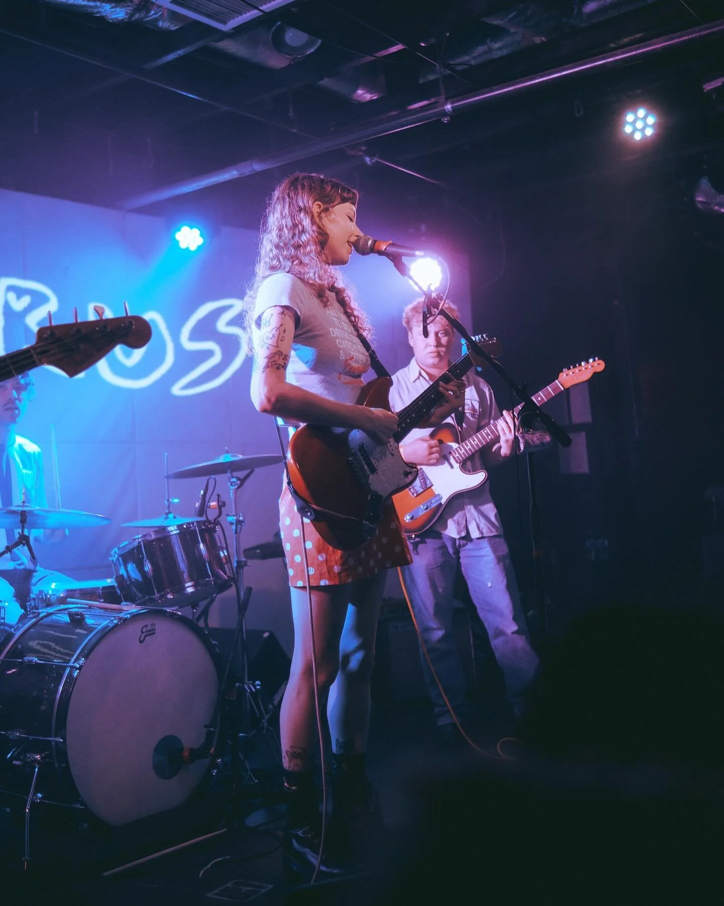 NEW YORK TONIGHT 🧚🏻&zwj;♀️
thanks for having us @chasepetramusic this tour has been a blast so far 💞💕