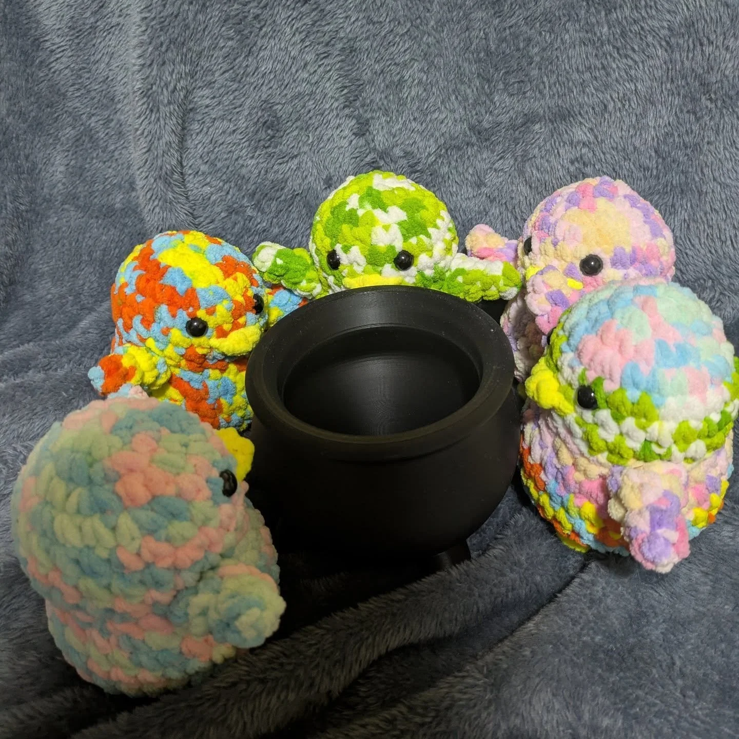 🎃👻 Happy Halloween from our penguins to you! 👻🎃

It&rsquo;s been a spooky kind of day here at Power Management&hellip; Our penguins gathered around their trusty black cauldron, ready to celebrate Halloween the right way  with a mountain of candy 