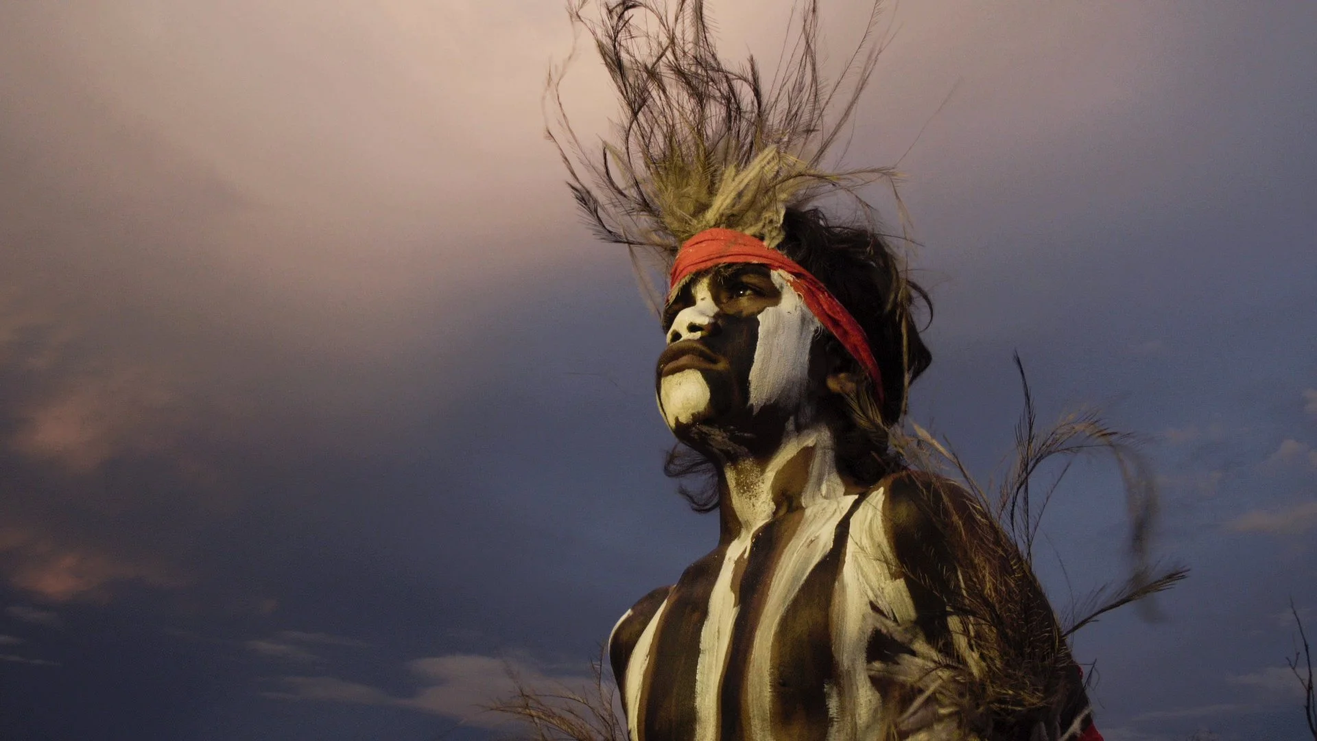 Crown and Country press photo 72dpi-0004.jpg