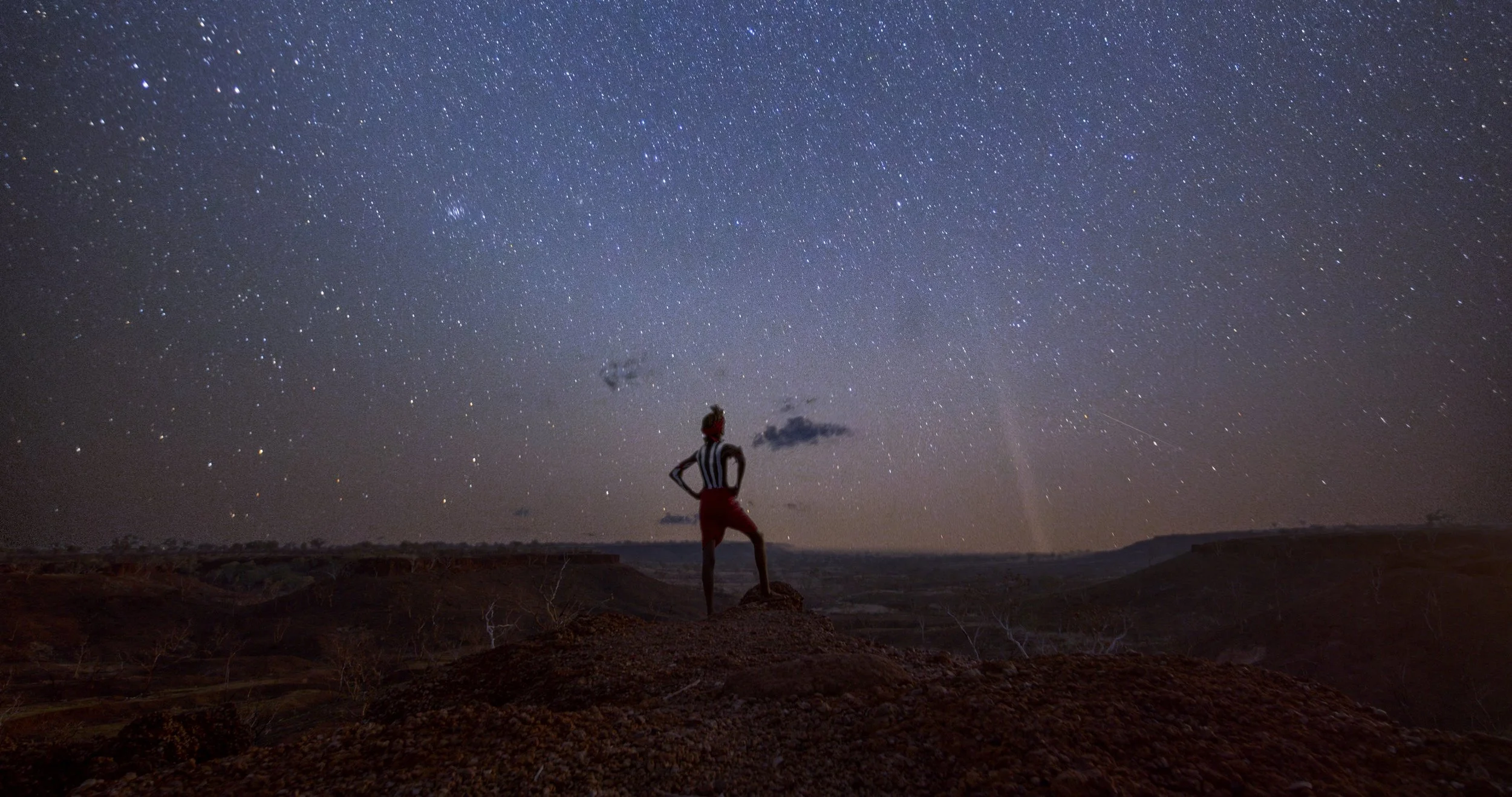 Crown and Country press photo 72dpi-0015.jpg