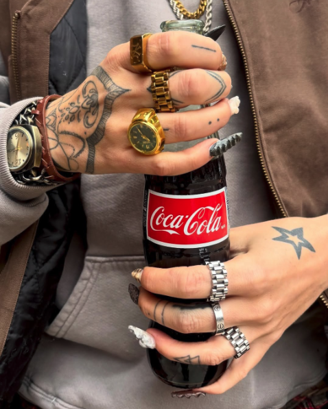 3 · @cocacola
