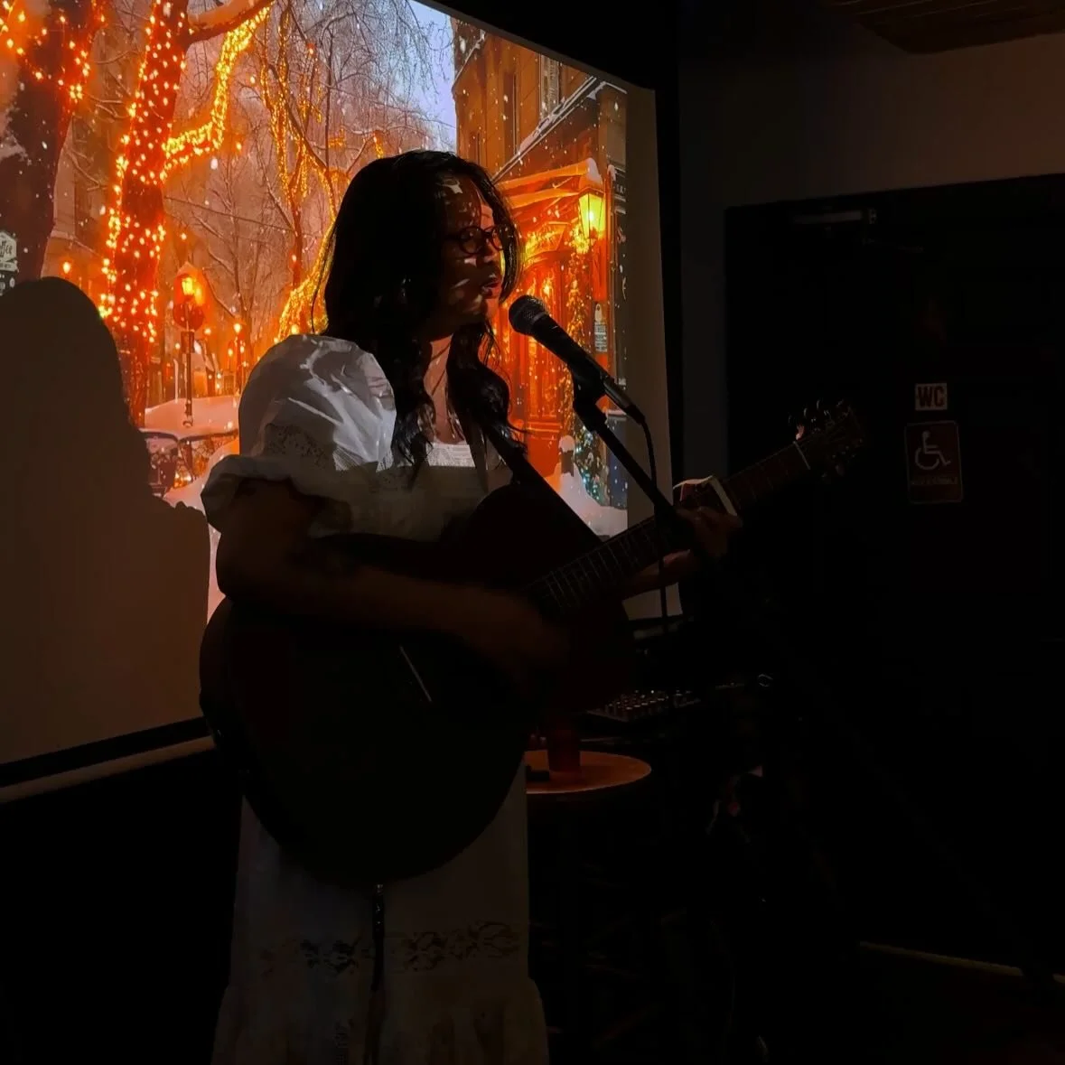 open mic(re)!!!!

last open mic of 2025 ended with a BANG! debuted a fire new song and ty as always to my critters for coming to support. 

more to come in 2026!!!! get excited!!!!!