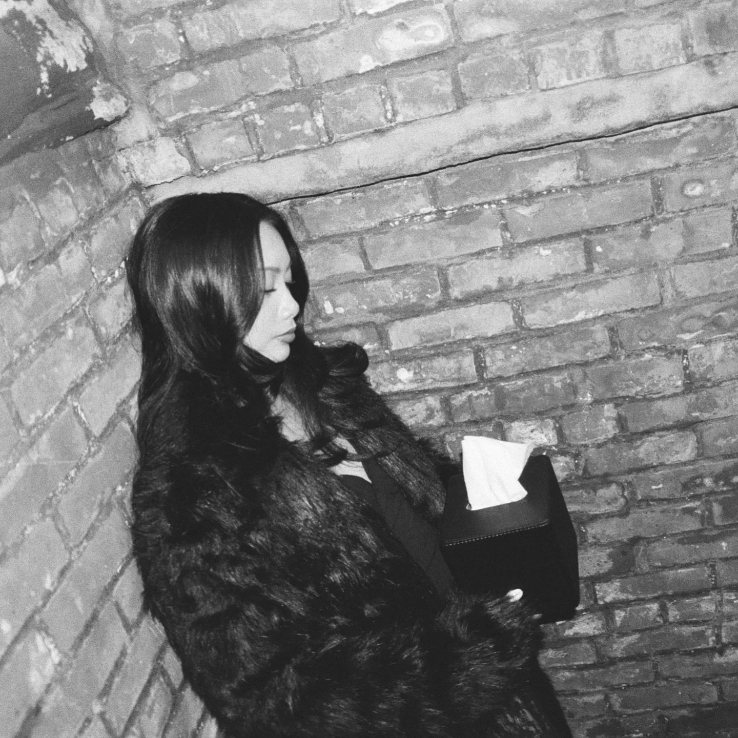 PRESAVE &lsquo;DIRTY TISSUES&rsquo; NOW!!! link in bio xoxo

AND come see me perform it for the first time LIVE at @arlenesgrocery on 4/6 🤧

enjoy some fun BTS from the cover shoot hehe