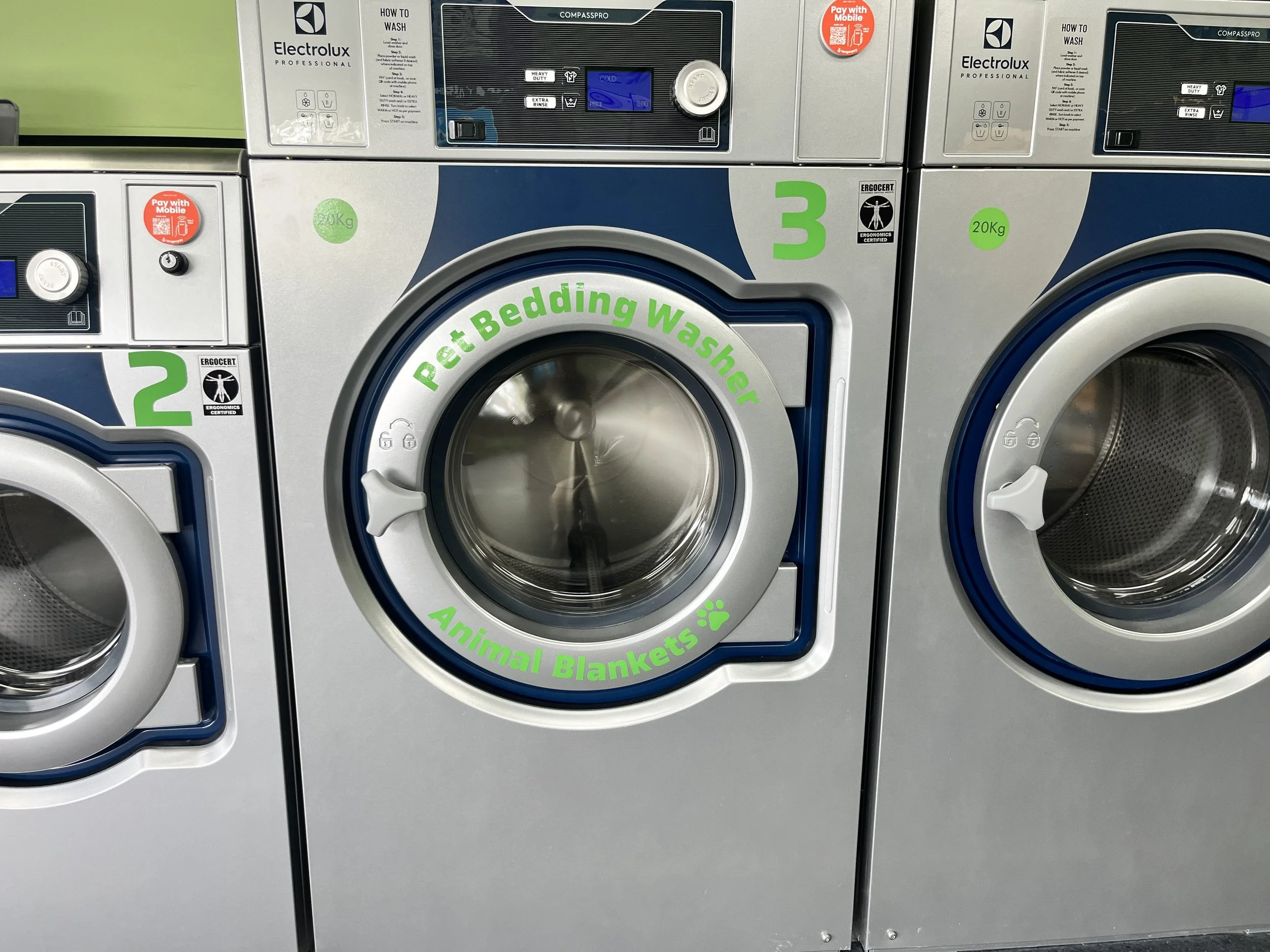 Pet bedding washer and dryer