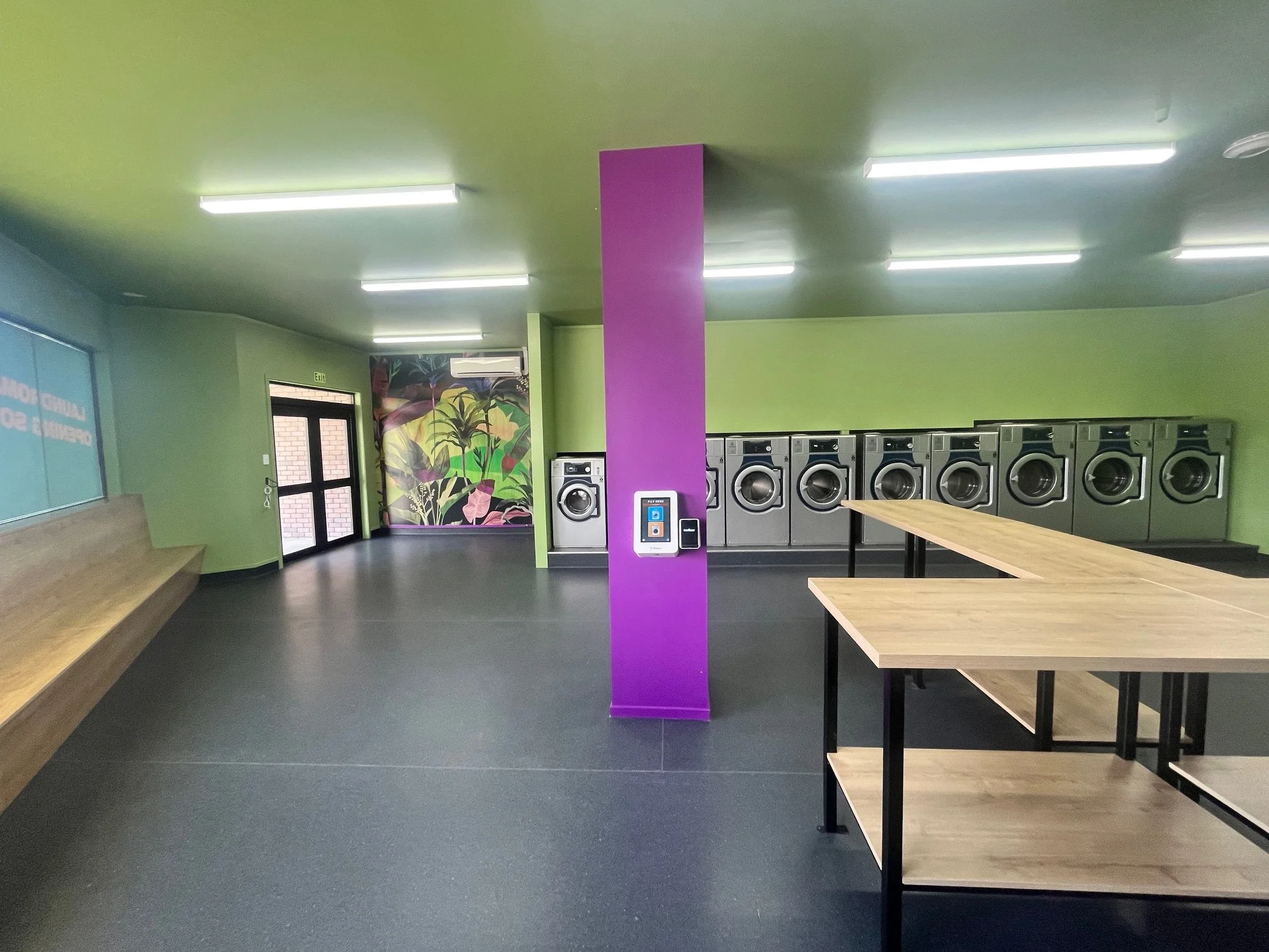 Spacious, clean, tidy, new self service laundromat