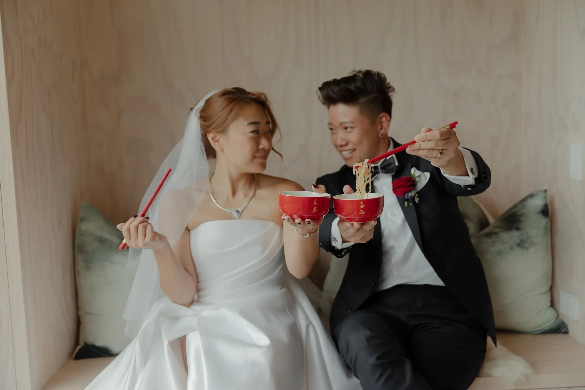 Daphne and Gen eating noodles