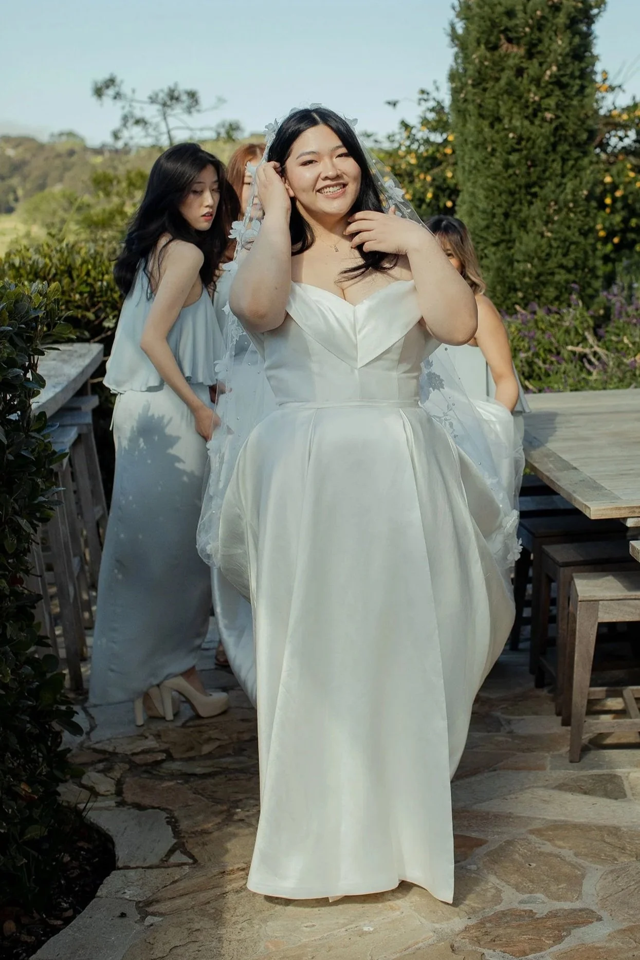 Bride at Tantalus Vinbeyard