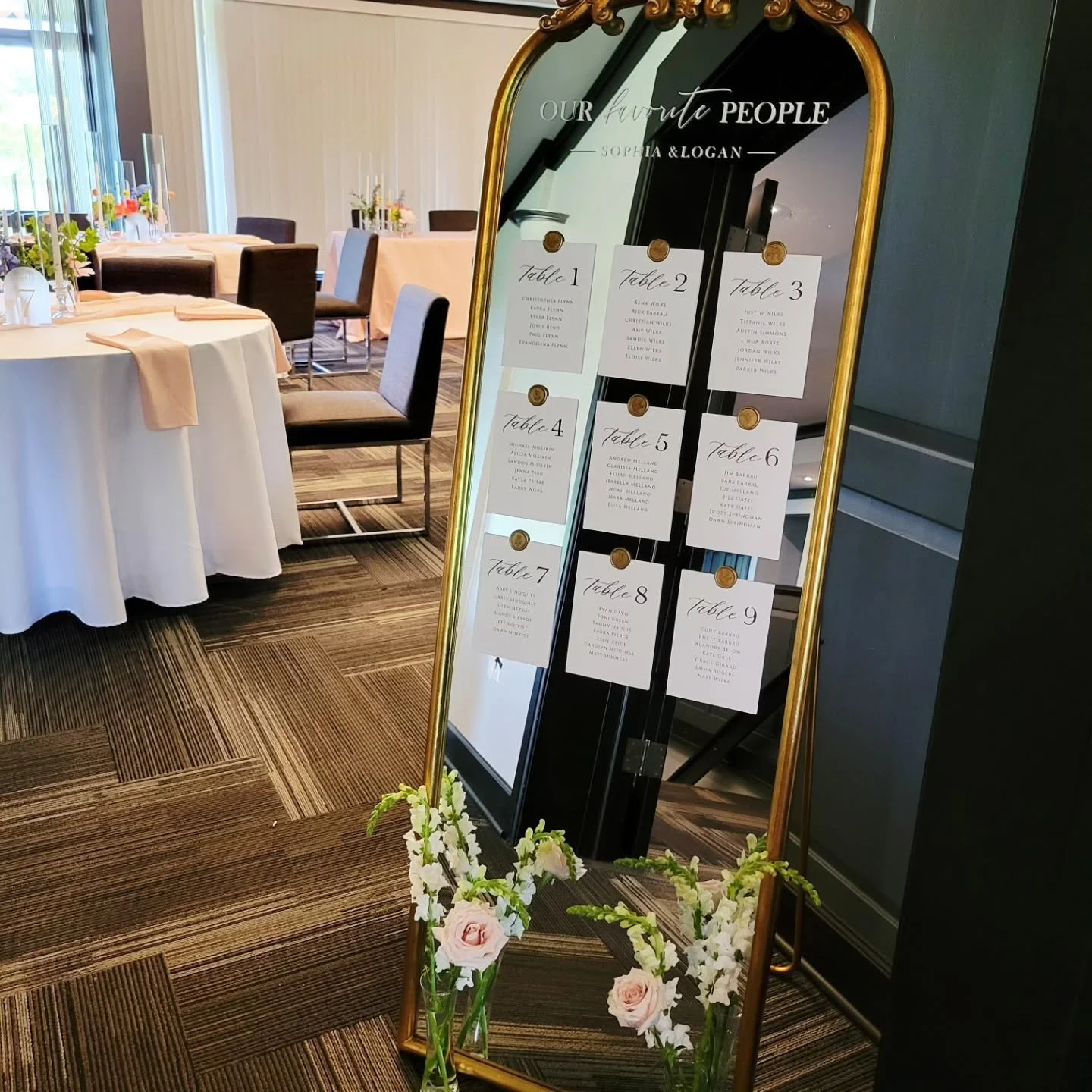 Blush floral arrangements for cocktail hour.....
Did you know we love to work with fresh flowers as well as faux? 😍 These gorgeous fresh arrangements were a beautiful way to soften the lounge area...

#weddingeventrentals #weddingflowers #dreamdayev