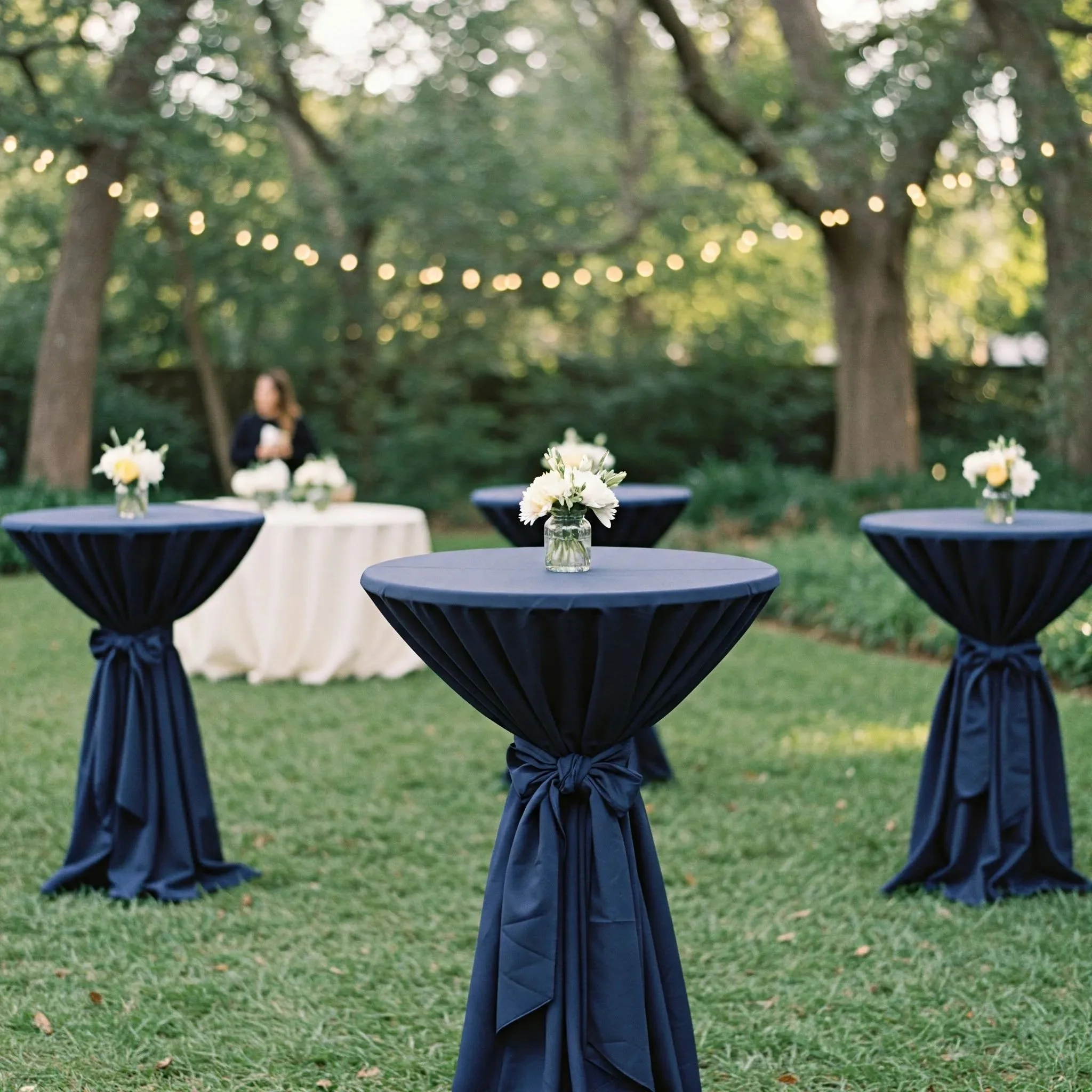 navy-sash-ties-on-navy-linens-in-backyard-2.jpg-2.jpg