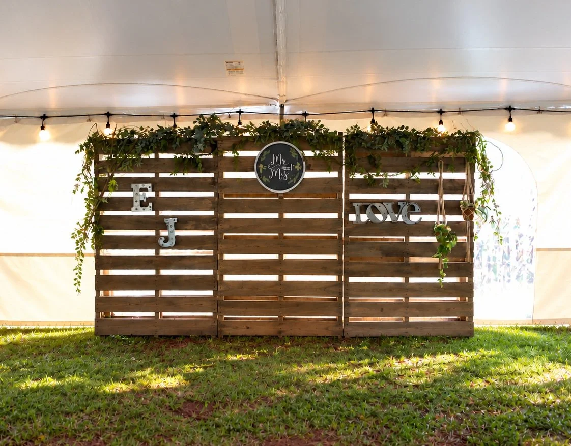 Rustic Mr and Mrs Wedding Backdrop.jpg