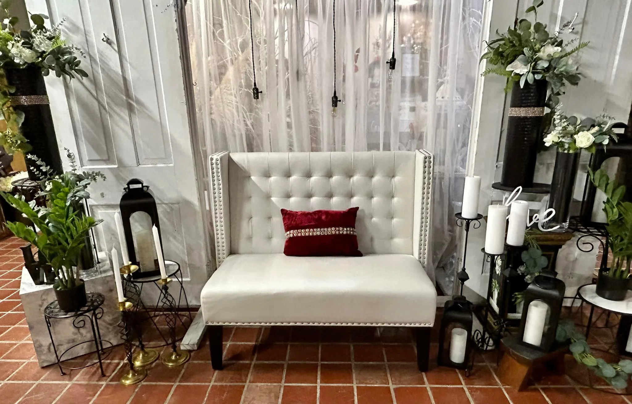White Square High-Back Loveseat