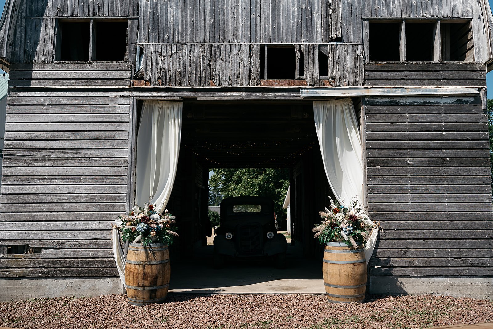 Courtney Laura Photography, American Farm Wedding, Hailey and Jacob-133_websize.jpg