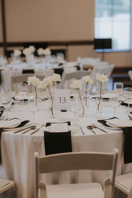 Dream Day Event Rentals Bud Vase.PNG