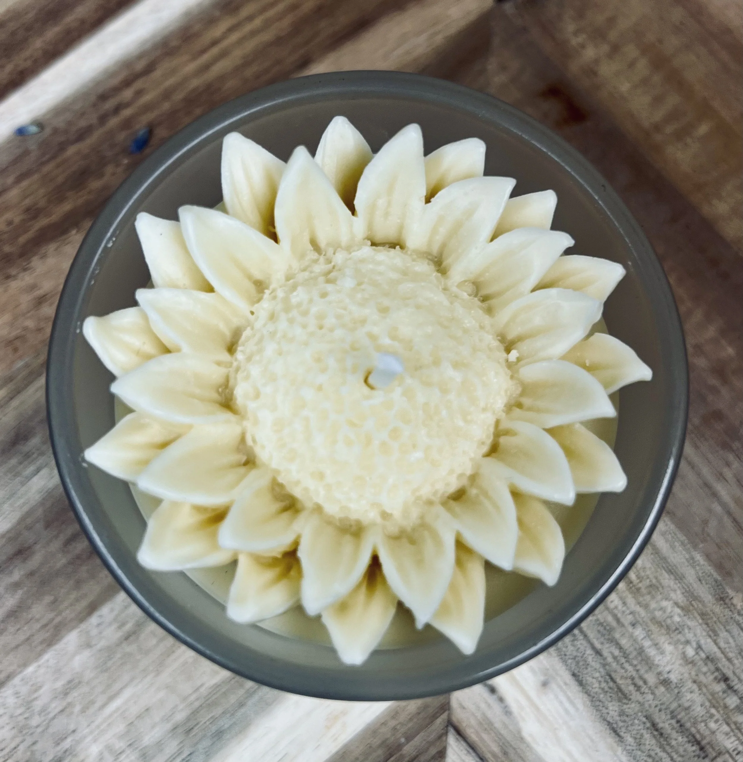 Sea Glass 4 oz - with wooden lid