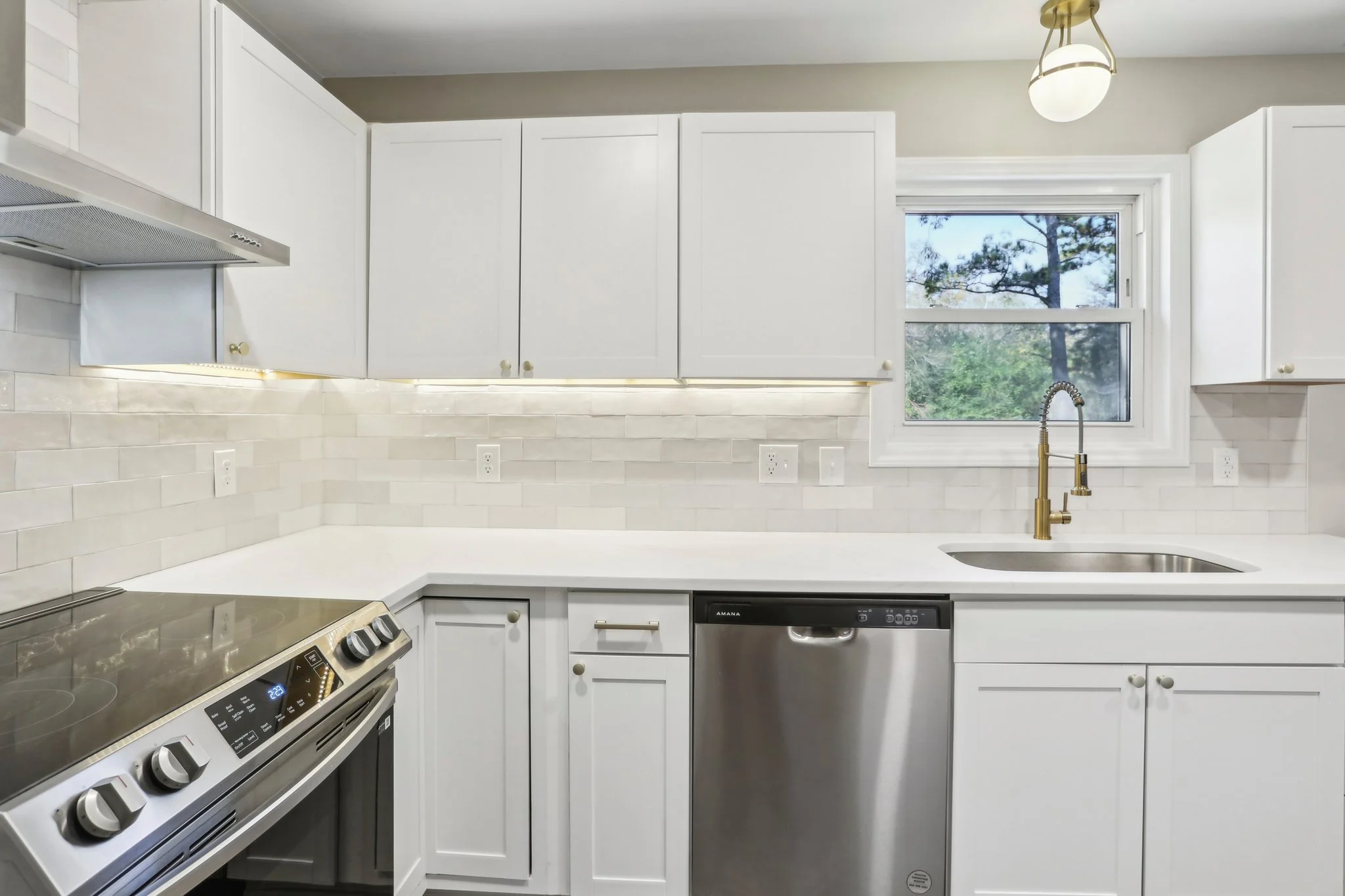 28-web-or-mls-Candlewick Dr-015.jpg