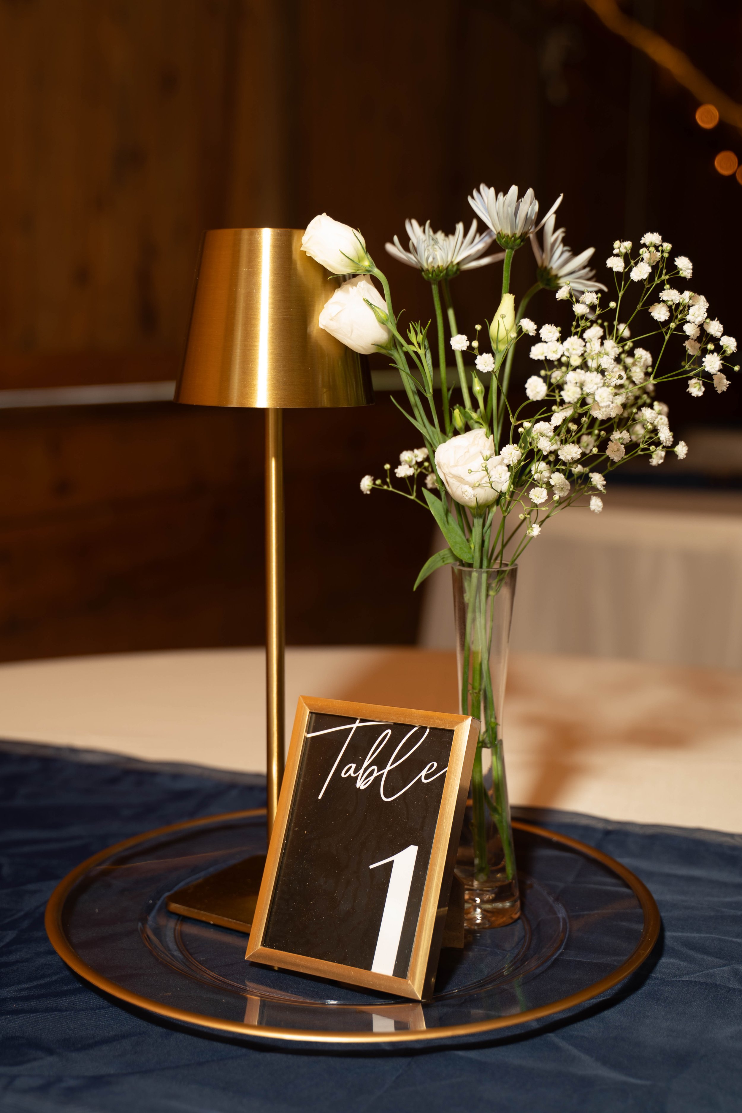 centerpiece fresh florals.jpg